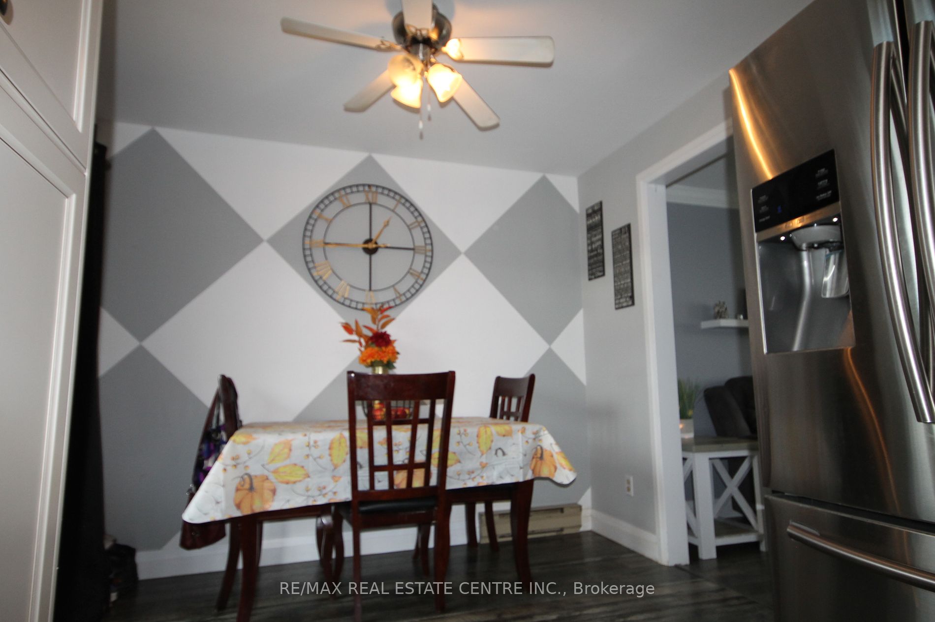 20 Mountainview Rd S, #8