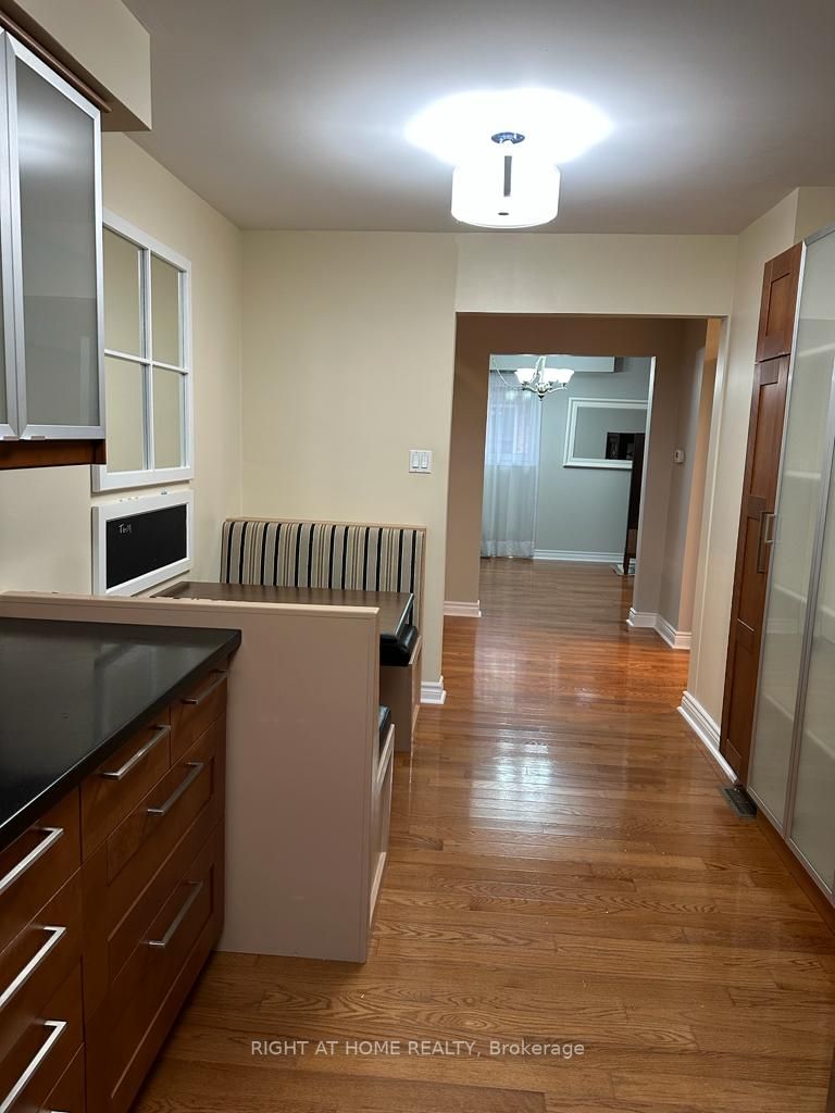 1141 Dowland Cres