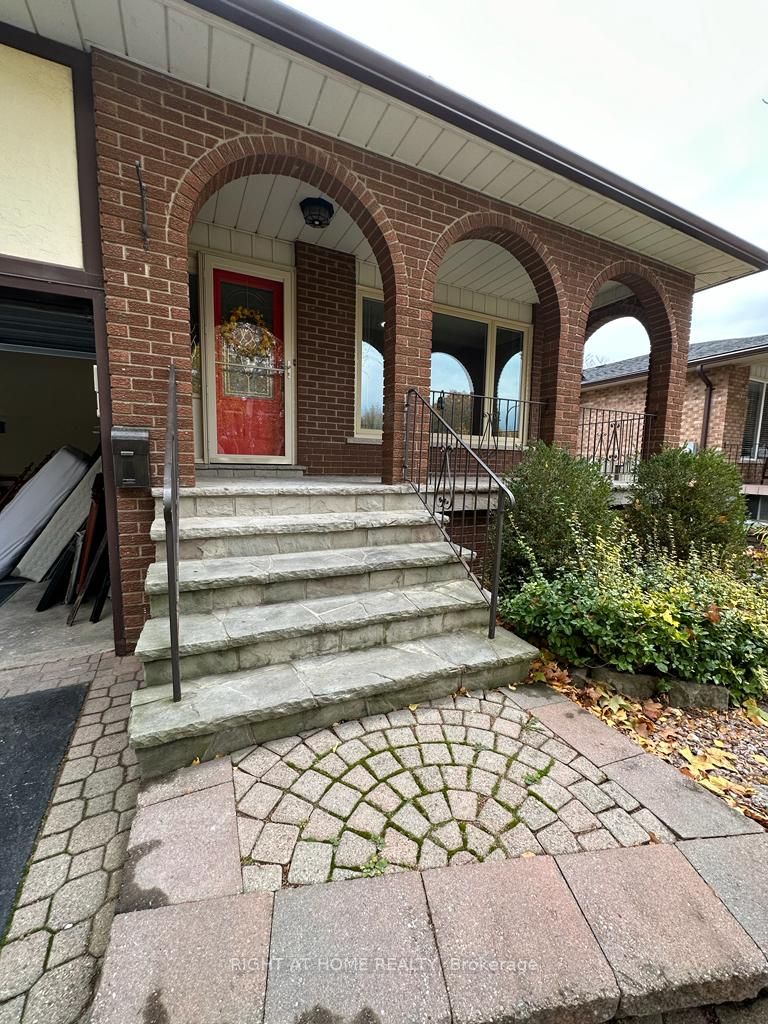 1141 Dowland Cres