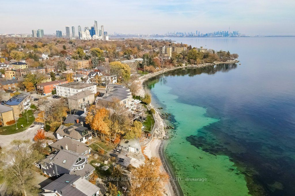 6 Lake Shore Dr