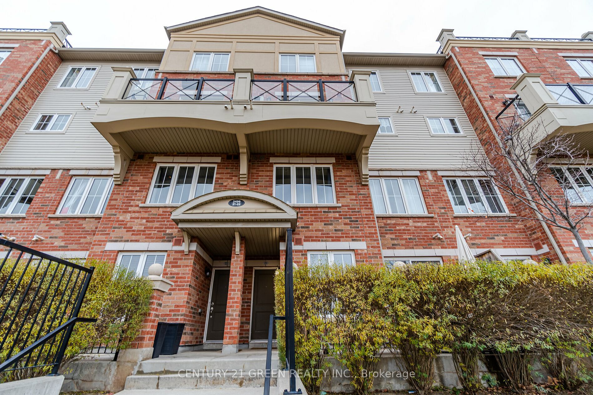 2496 Post Rd, #21