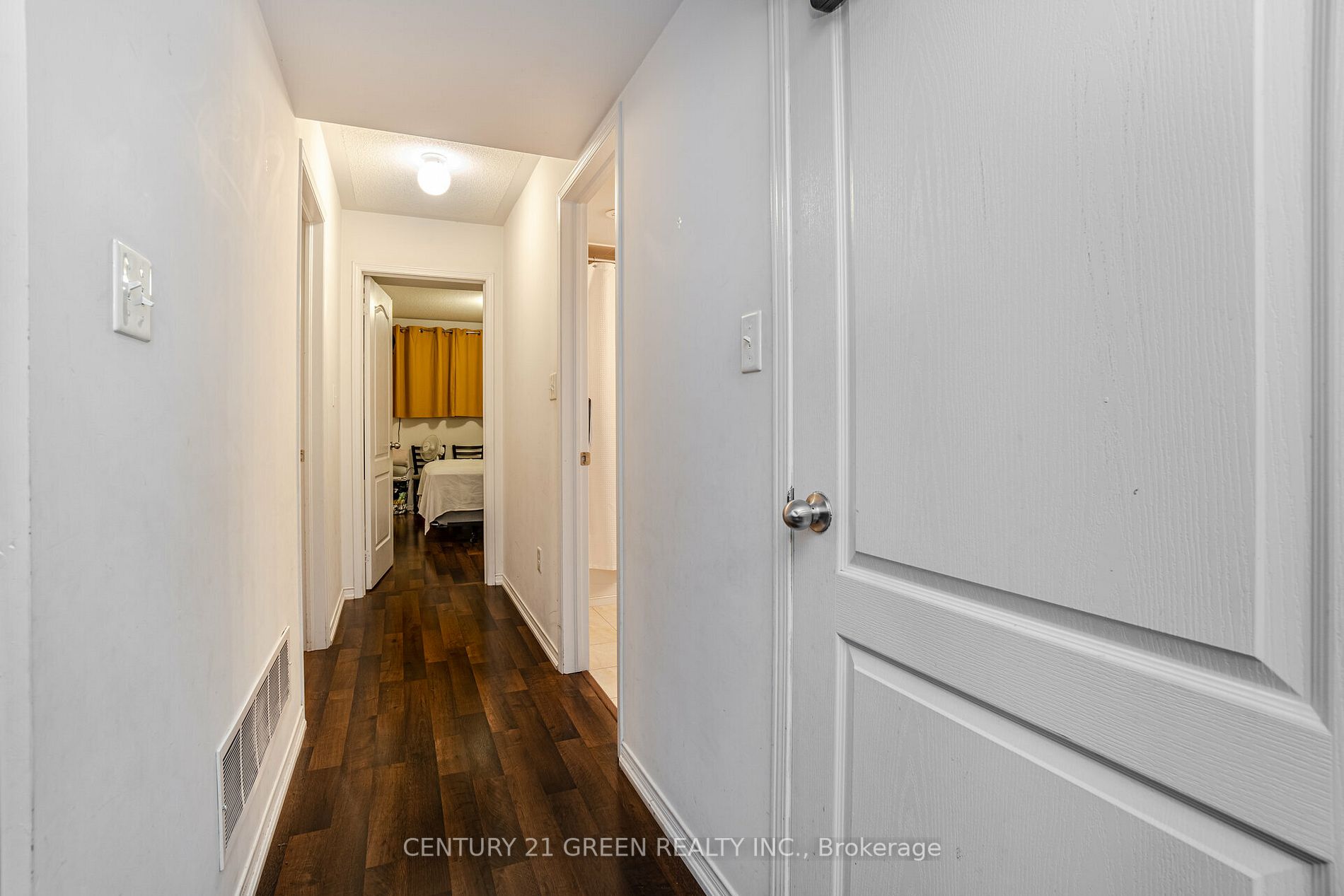 2496 Post Rd, #21