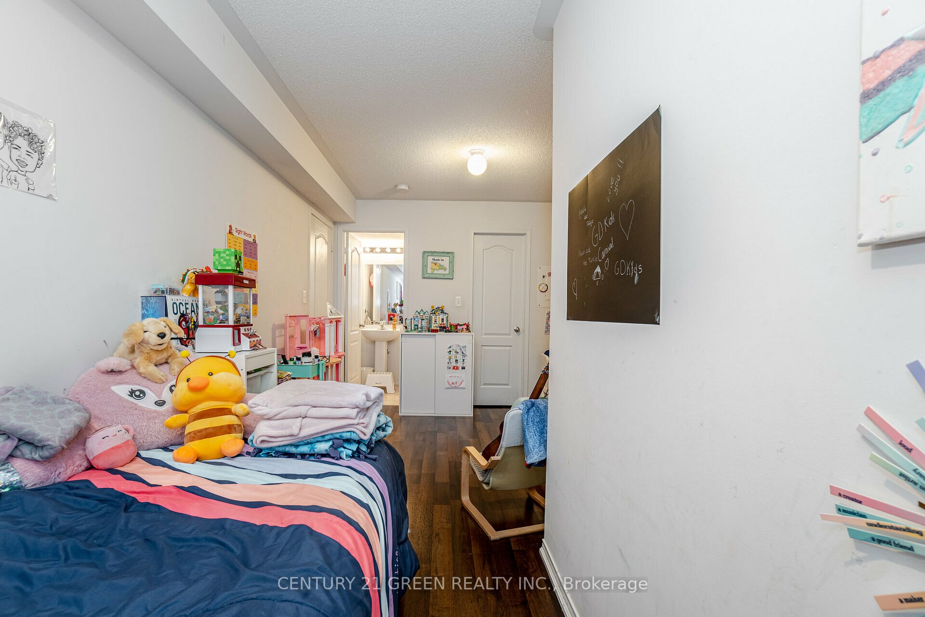 2496 Post Rd, #21