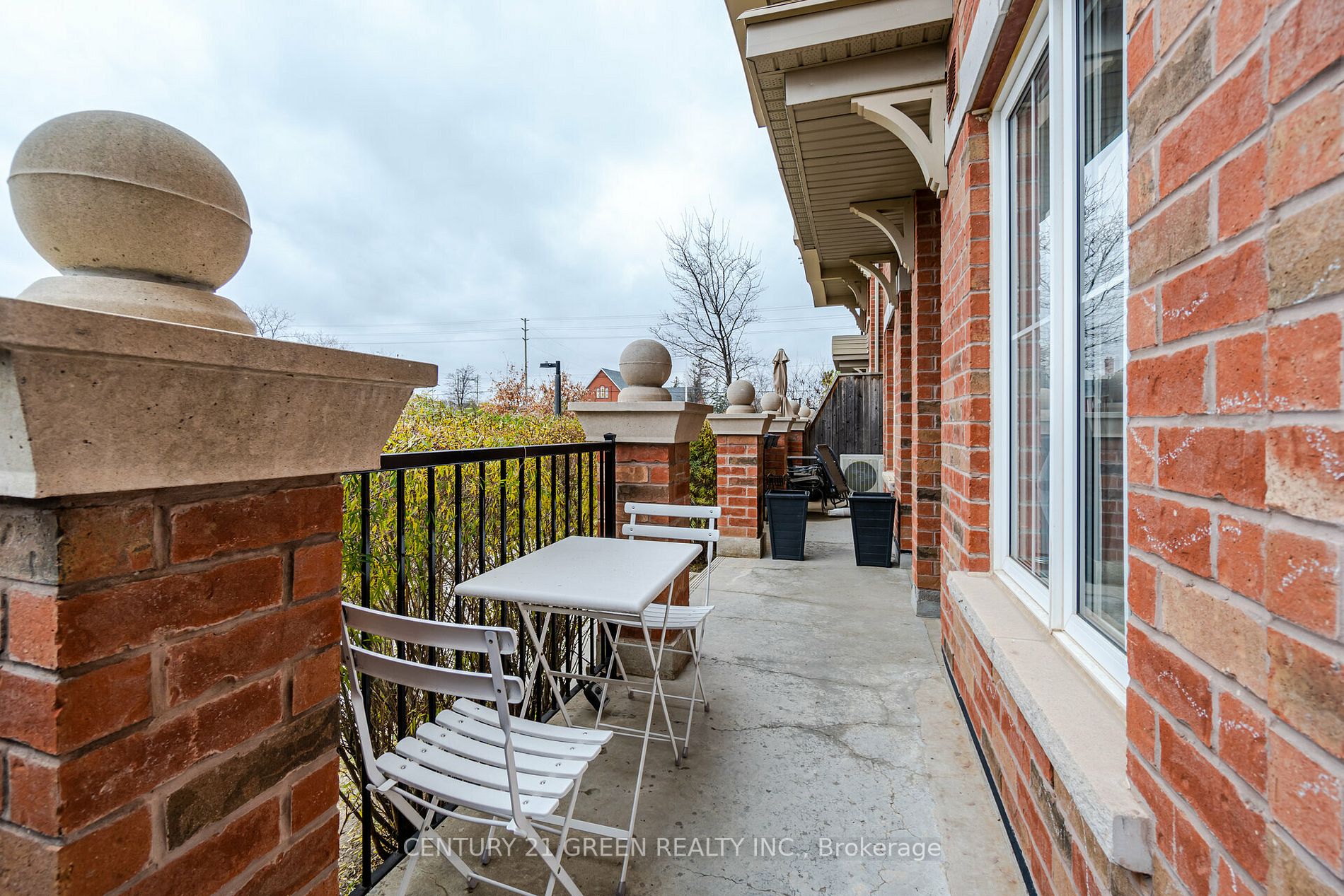 2496 Post Rd, #21