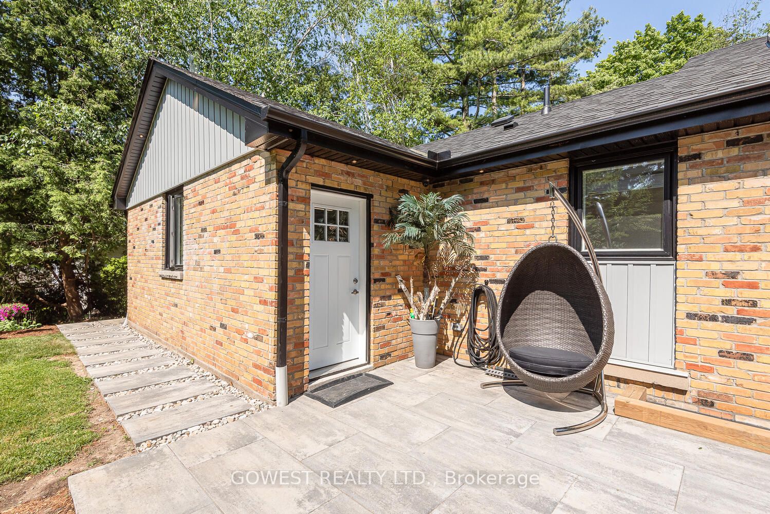 1300 1 Side Rd