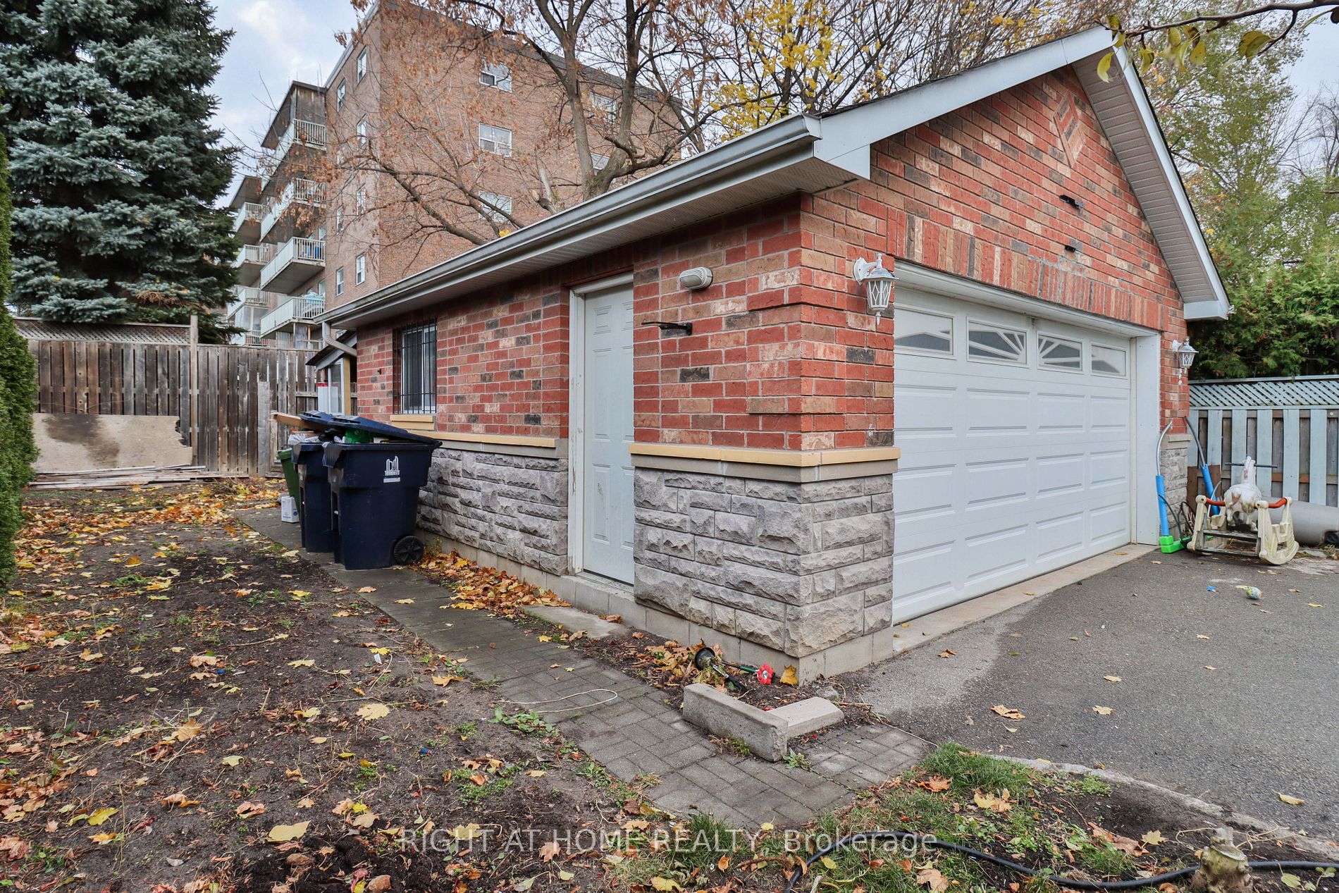16 Plainfield Rd