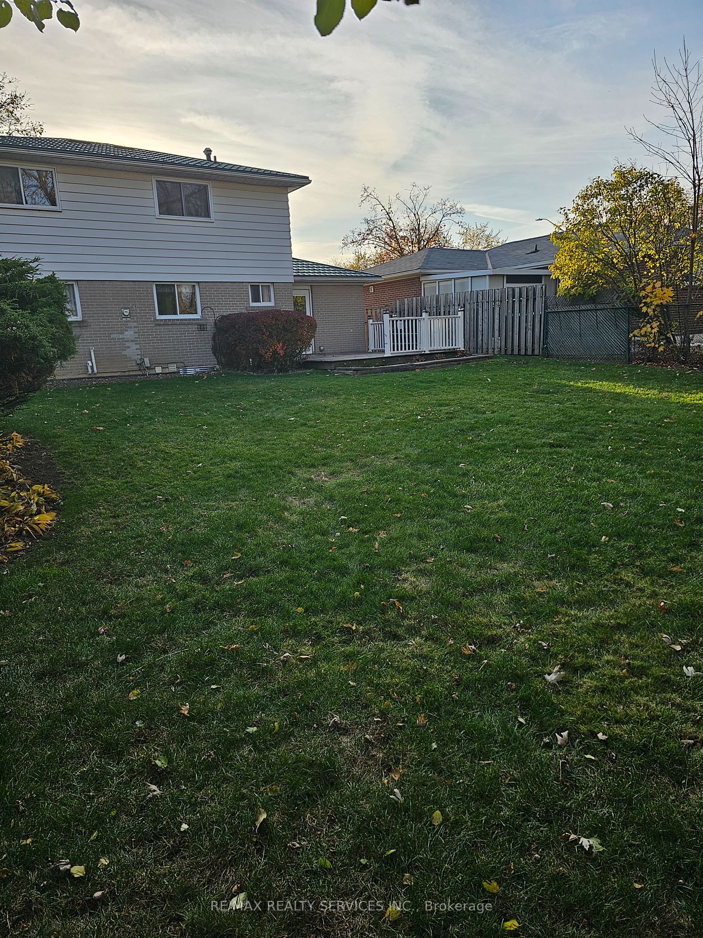 23 Castlemore Dr