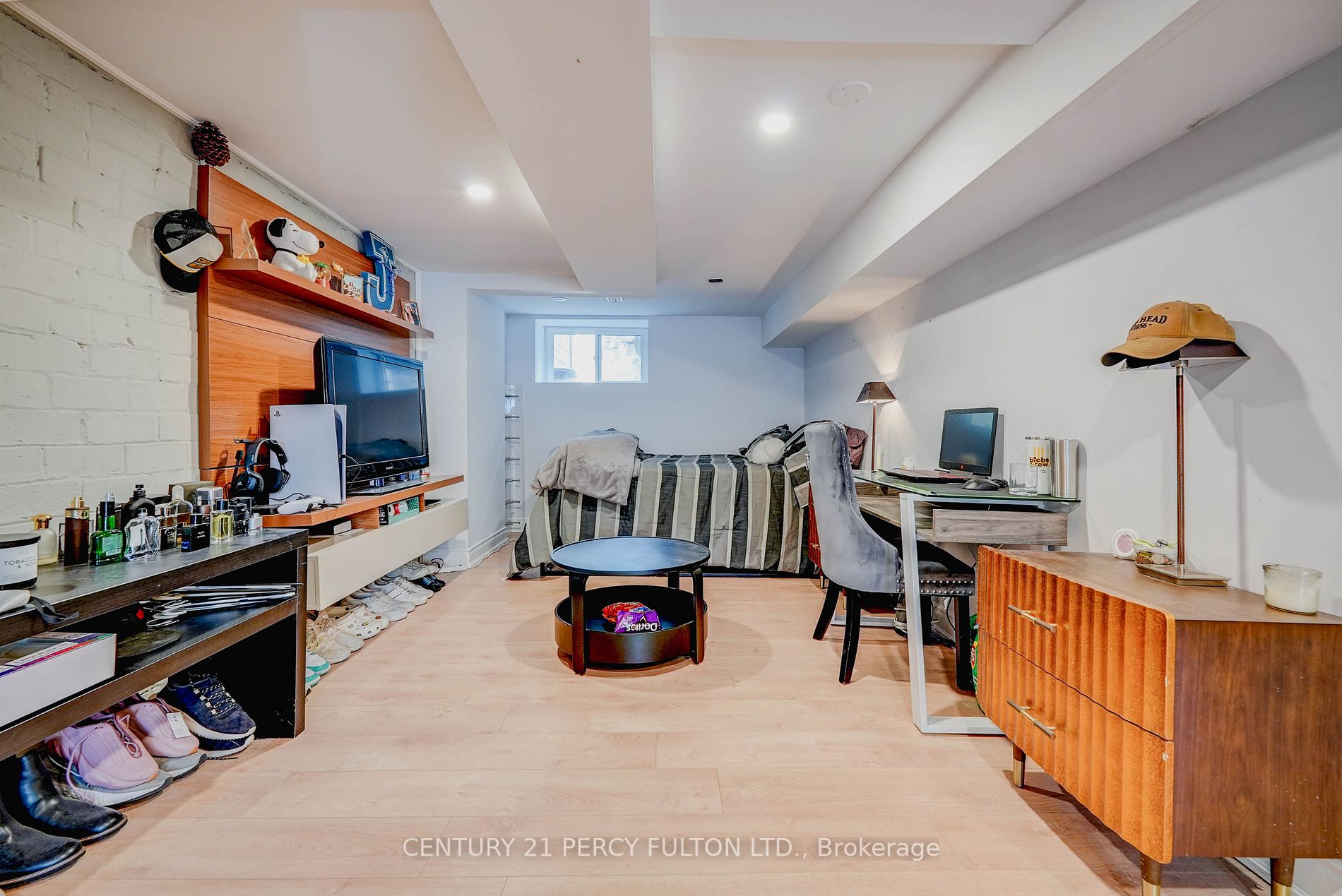 6 Silver Ave