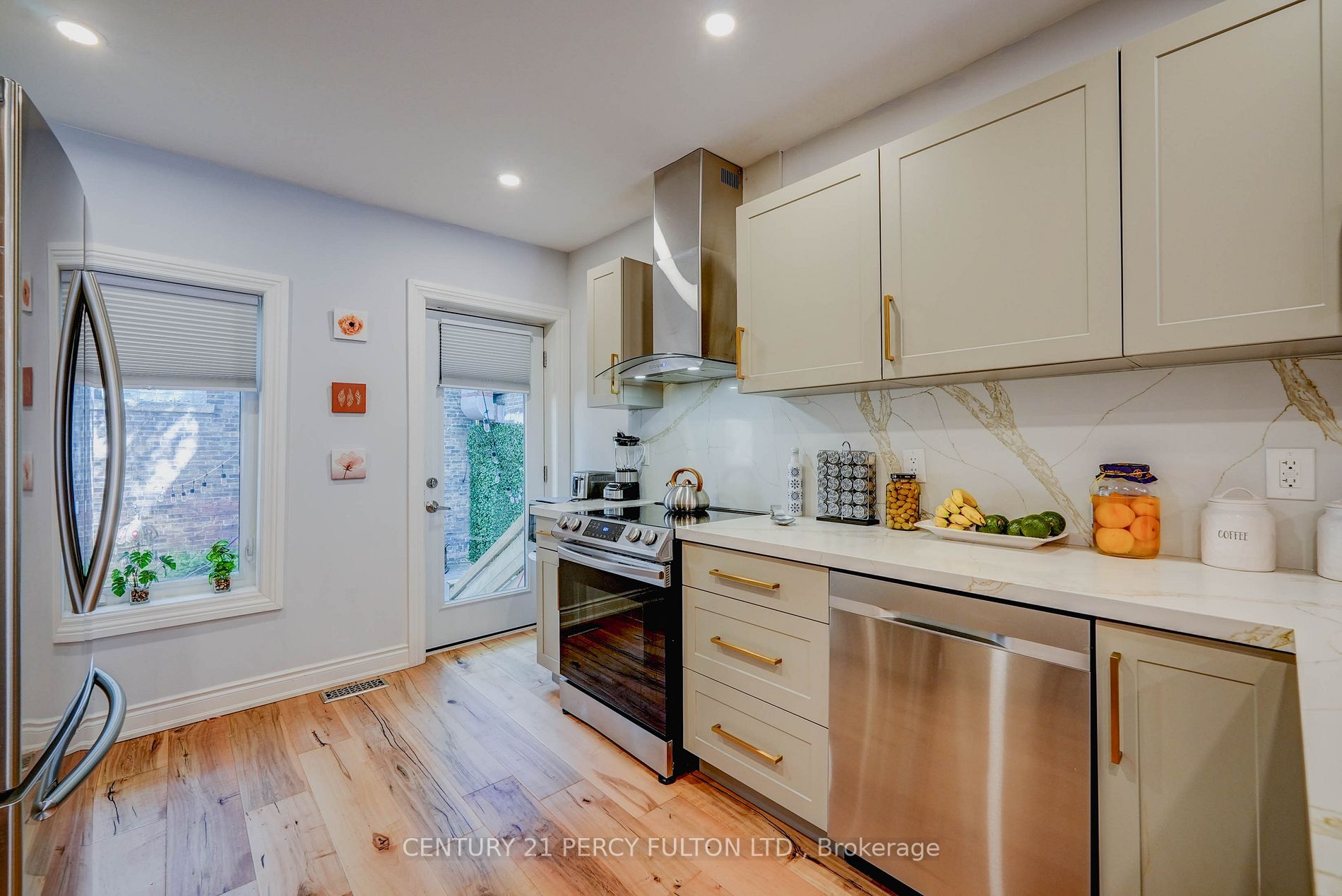 6 Silver Ave