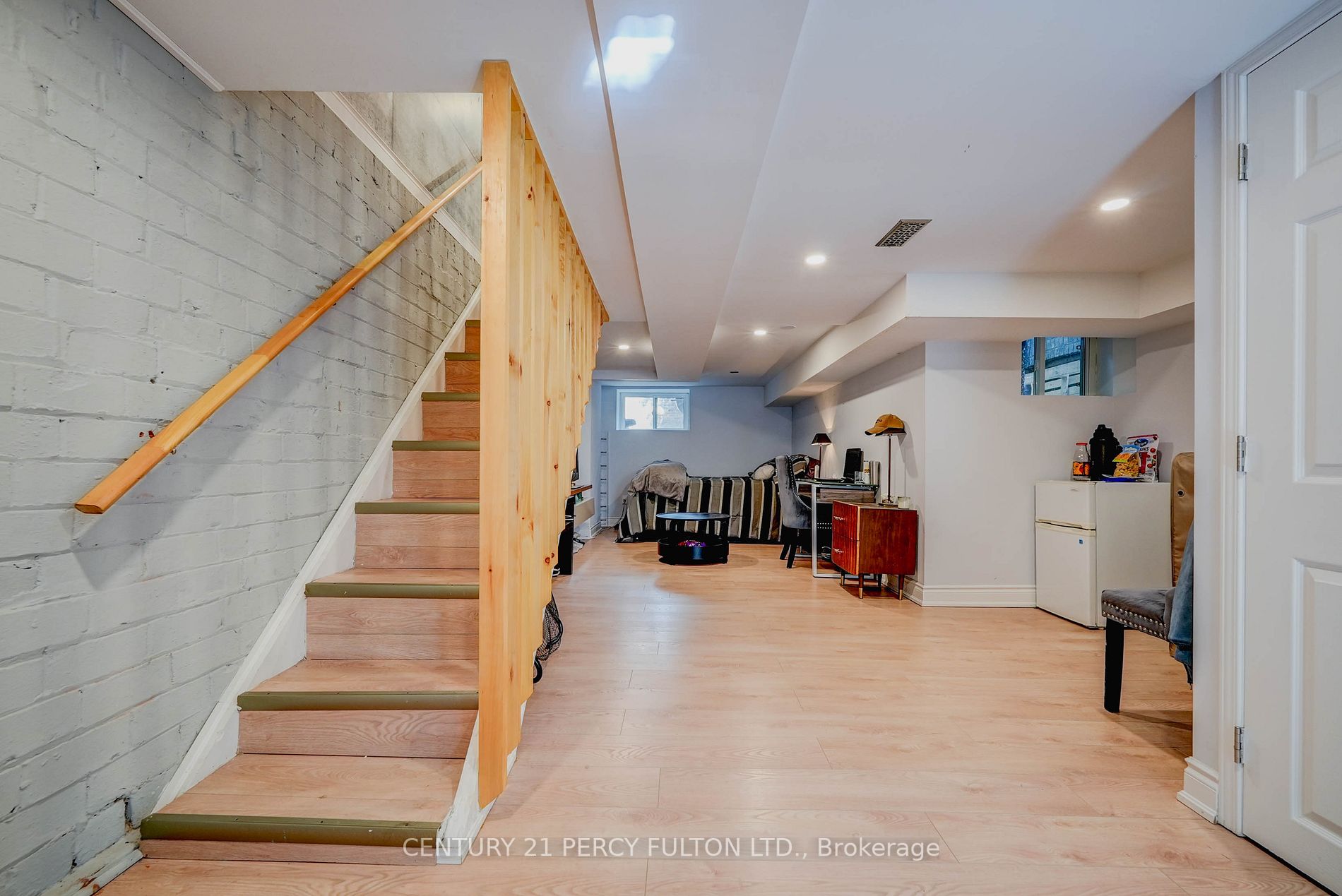 6 Silver Ave