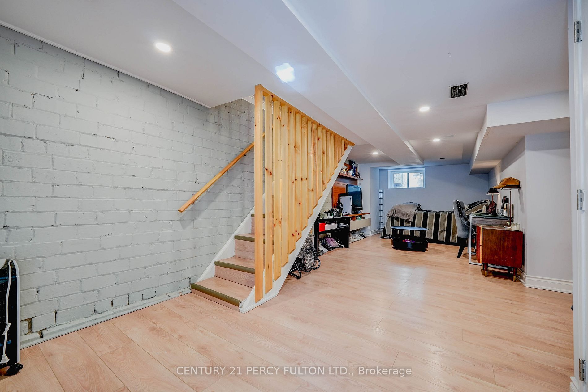 6 Silver Ave