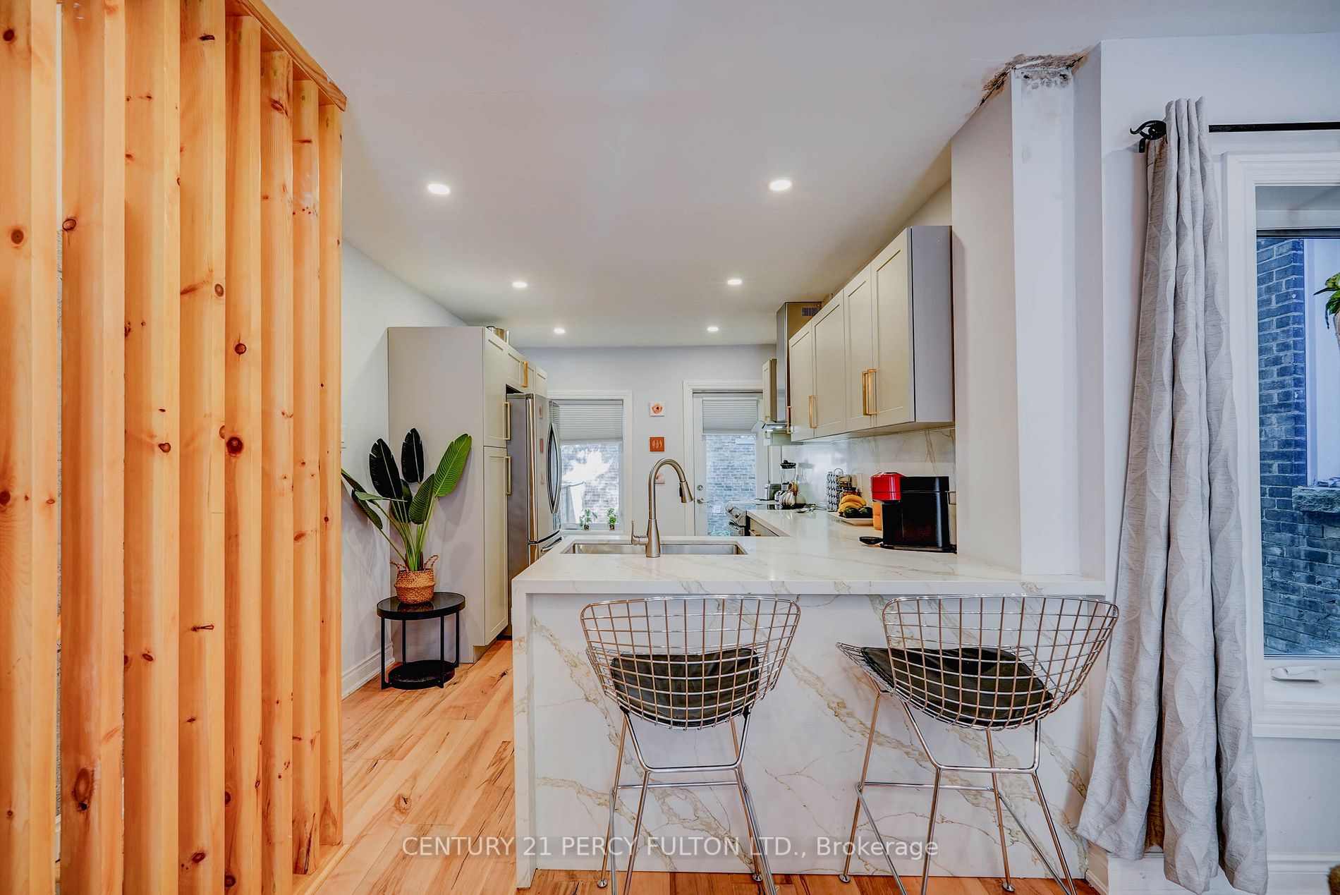 6 Silver Ave