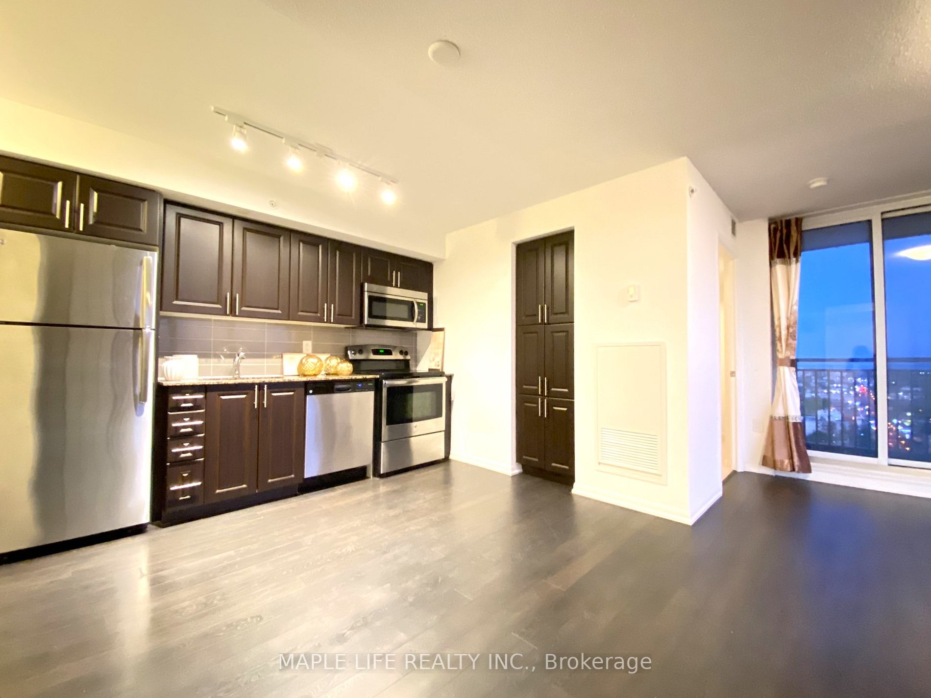 830 Lawrence Ave W, #2511