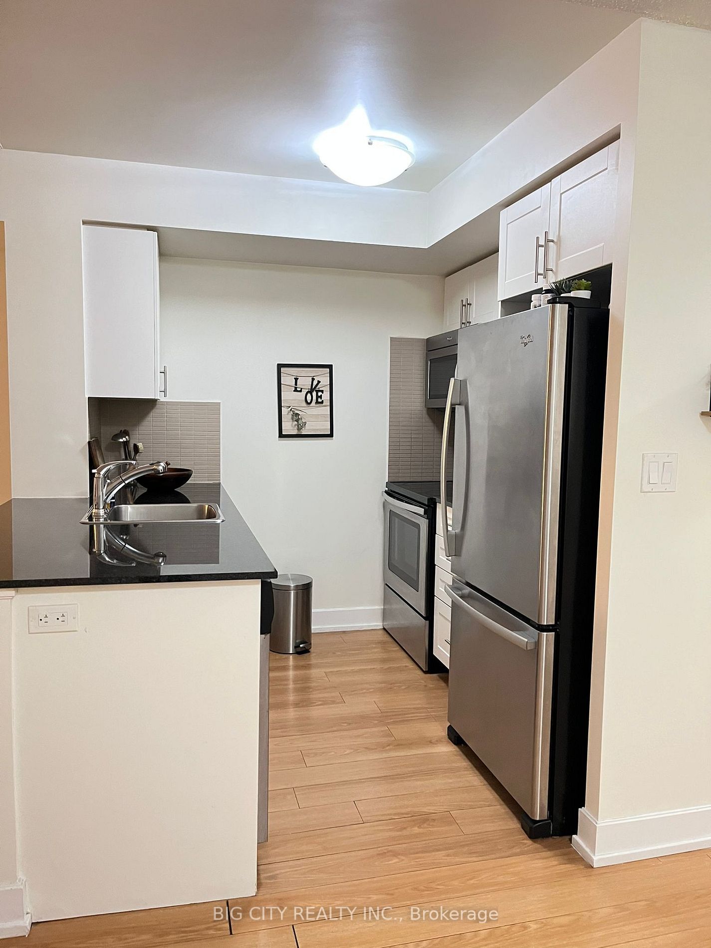 2 Eva Rd, #2323
