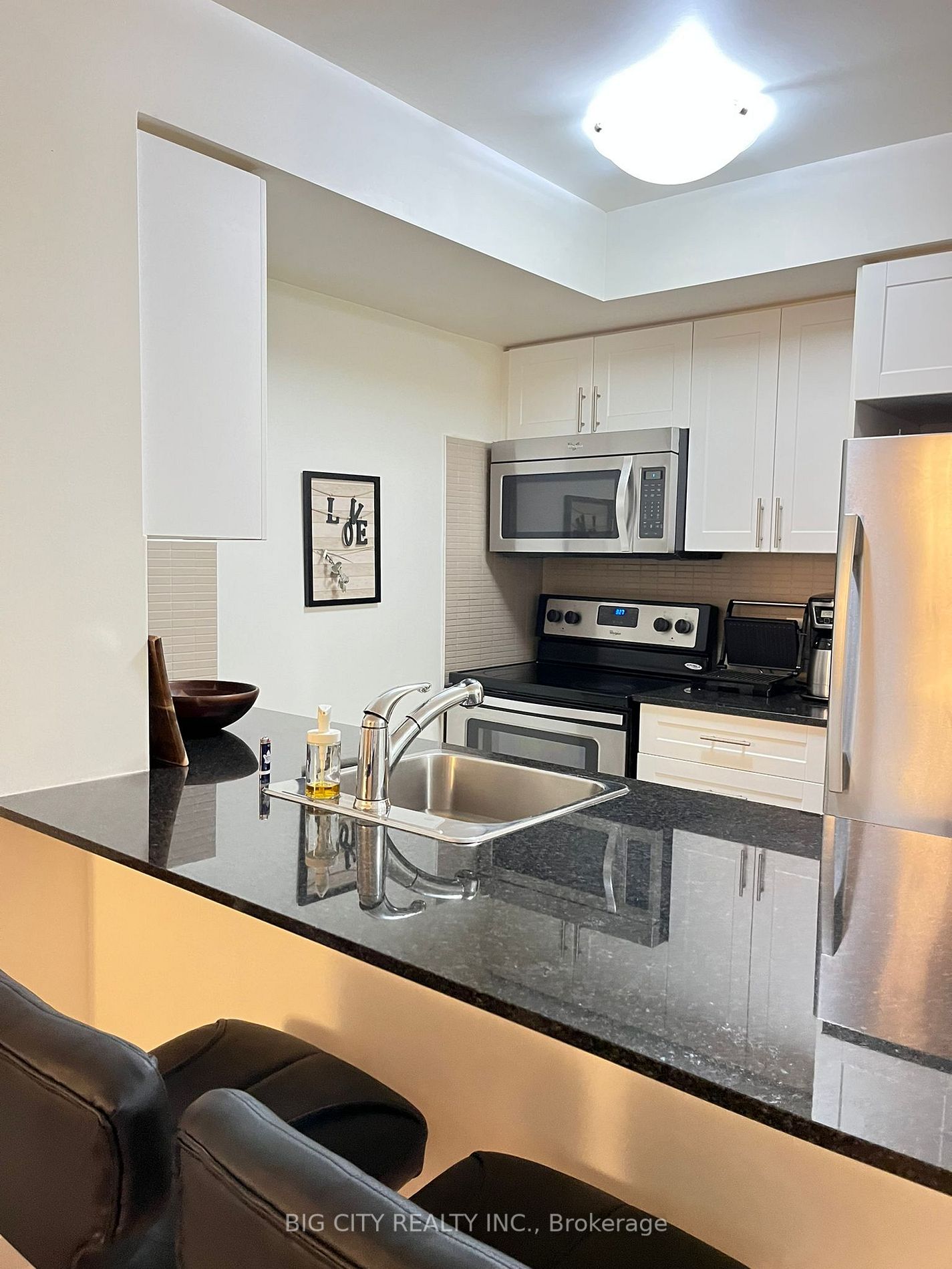2 Eva Rd, #2323