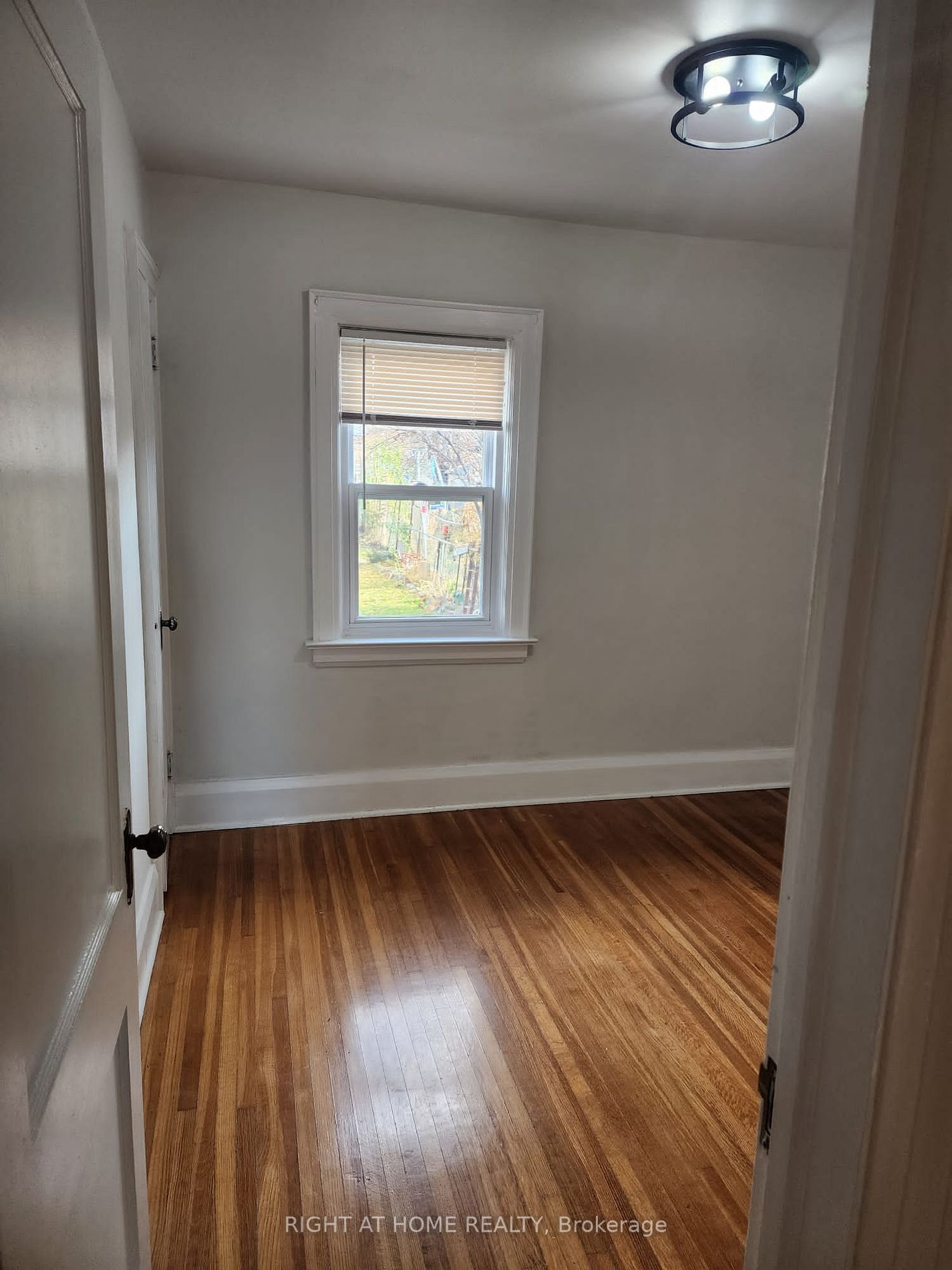 57 Chamberlain Ave