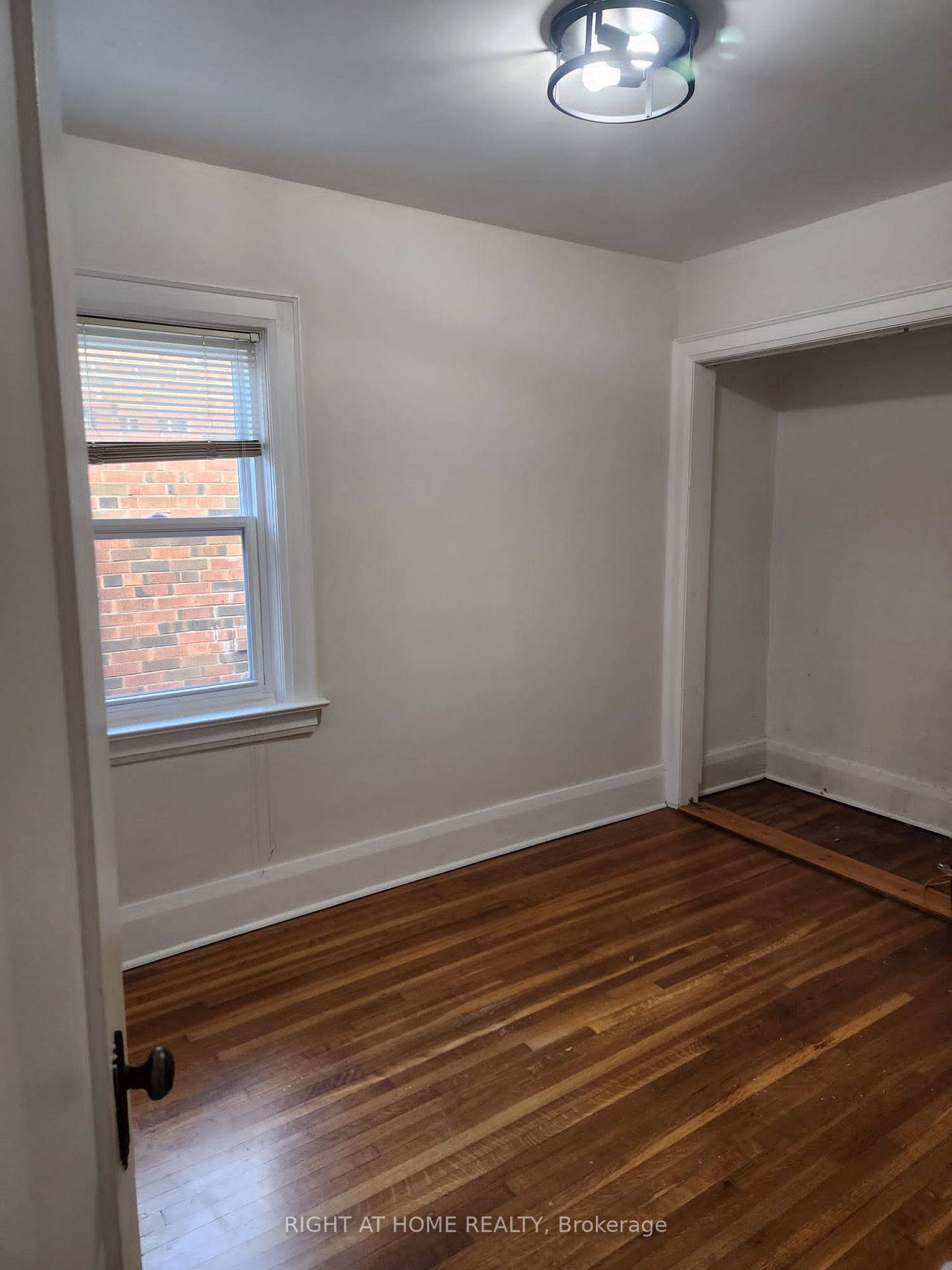 57 Chamberlain Ave