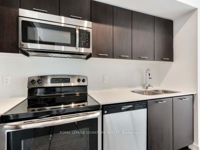 2200 Lakeshore Blvd W, #4602