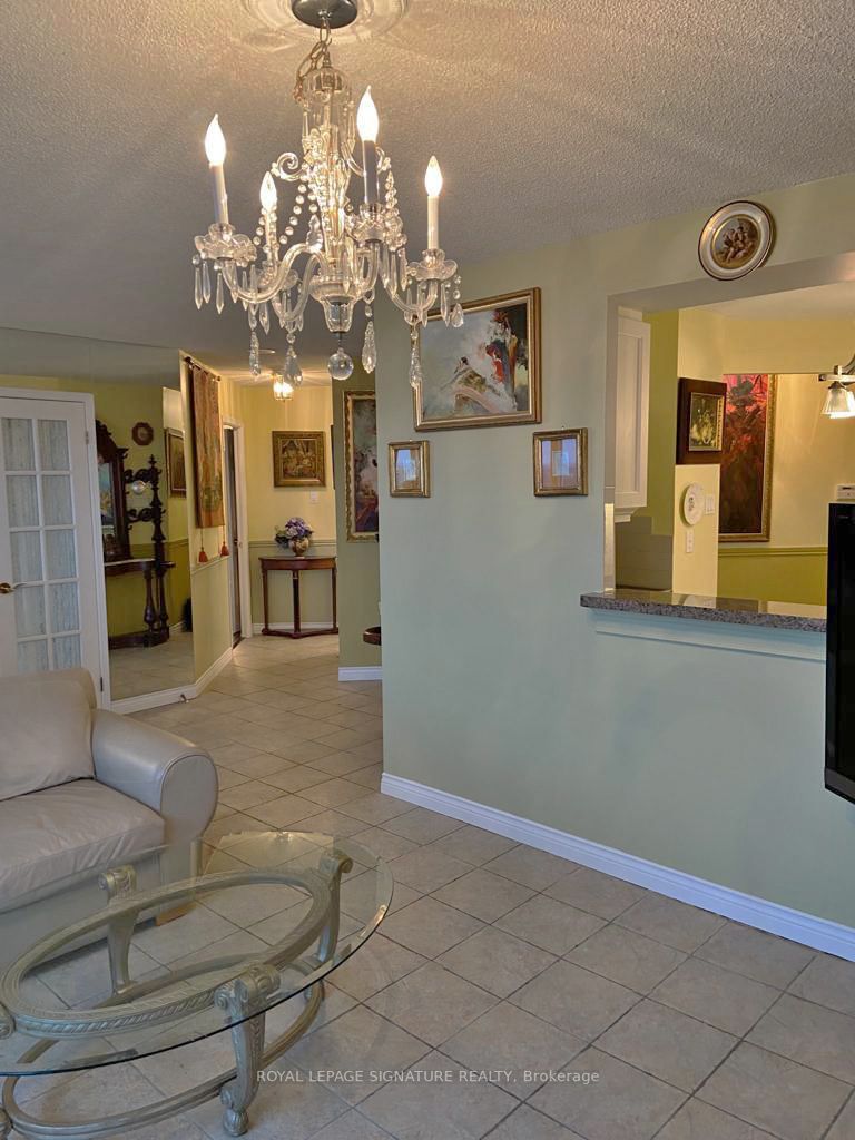 2285 Lake Shore Blvd W, #1104