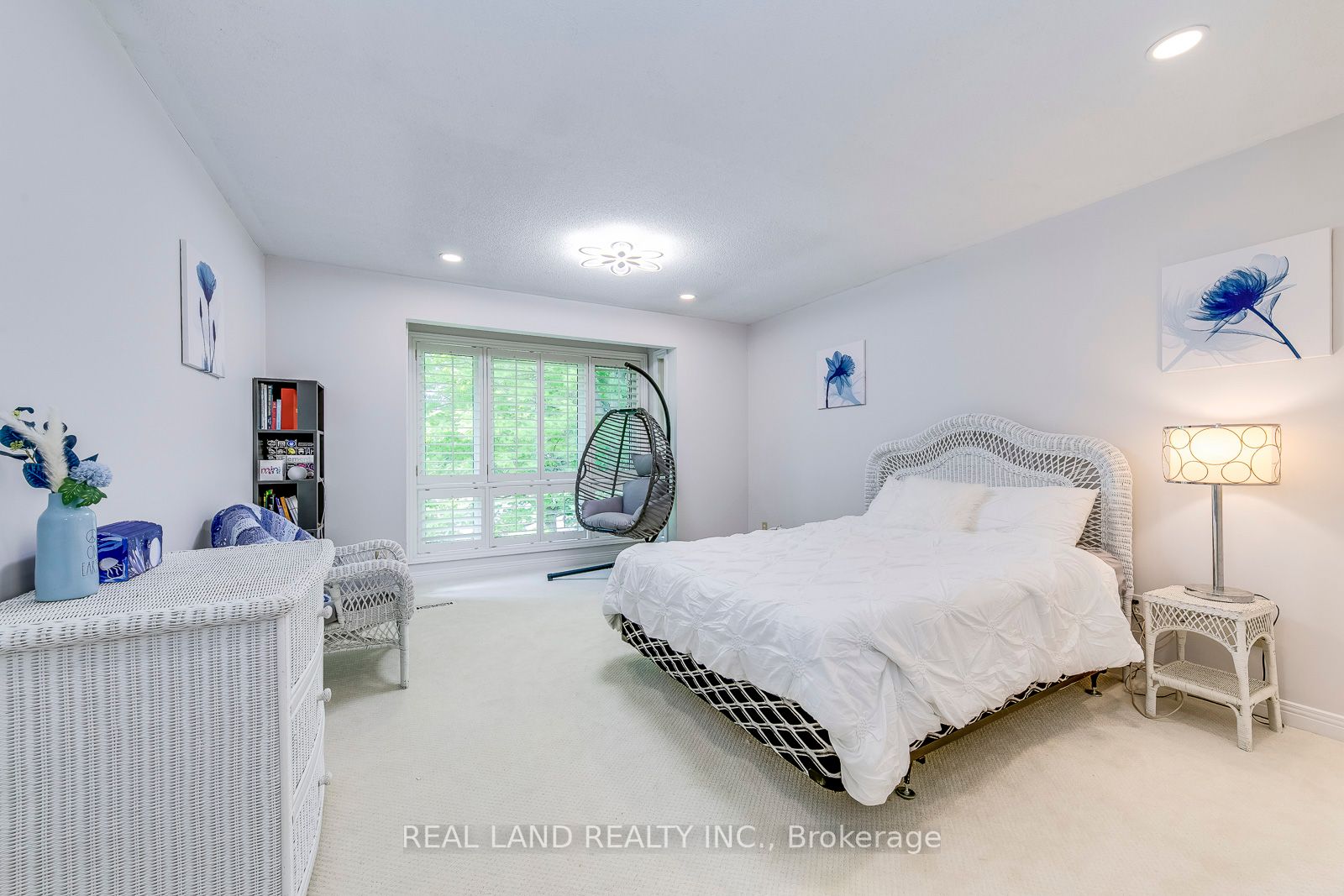 341 Acacia Crt