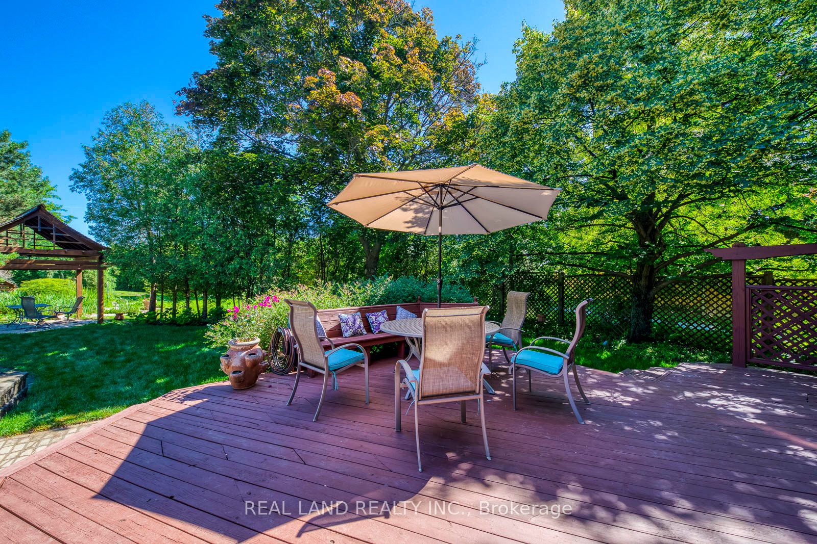 341 Acacia Crt