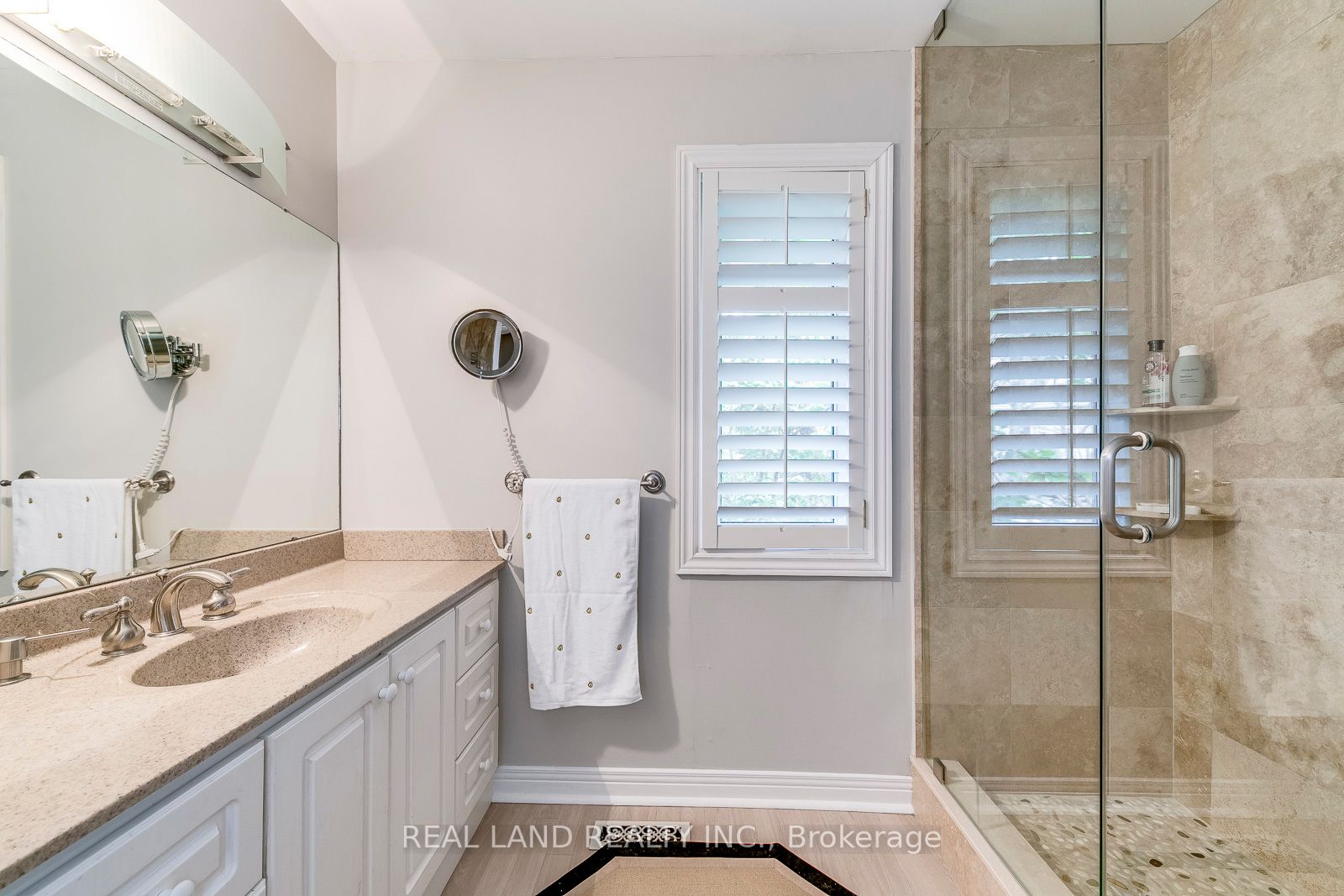 341 Acacia Crt