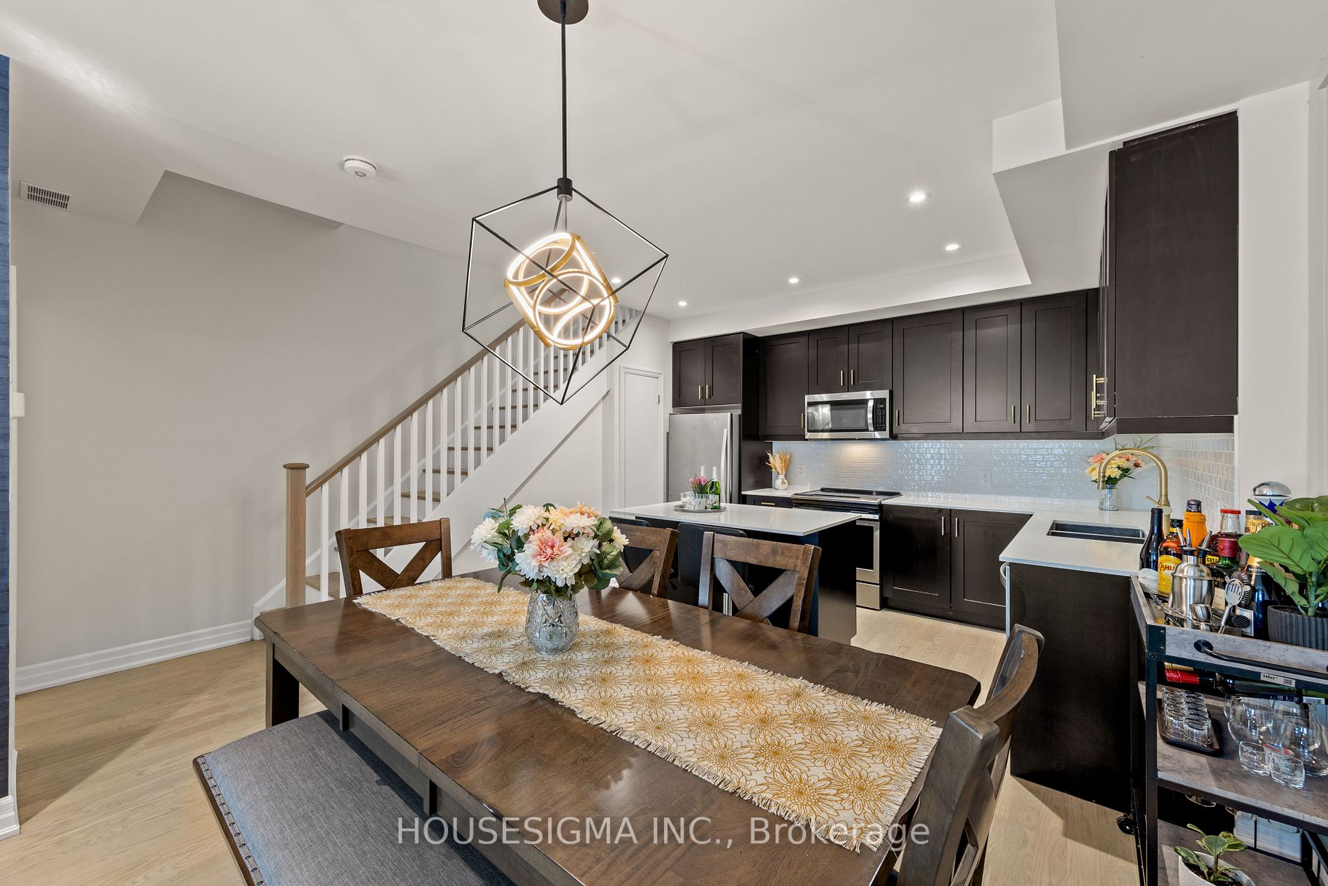 1190 Cawthra Rd, #602