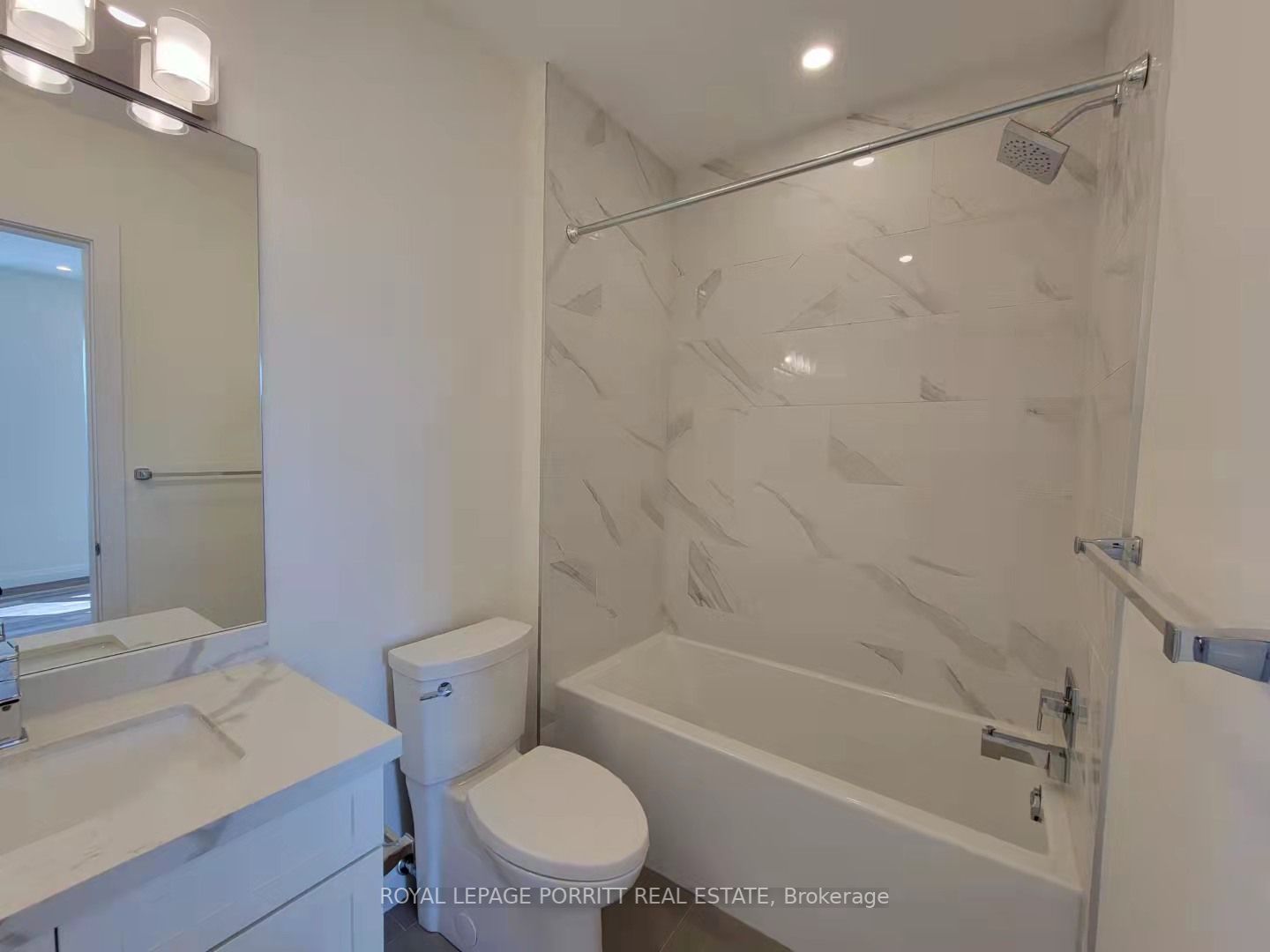 254 Armadale Ave, #6