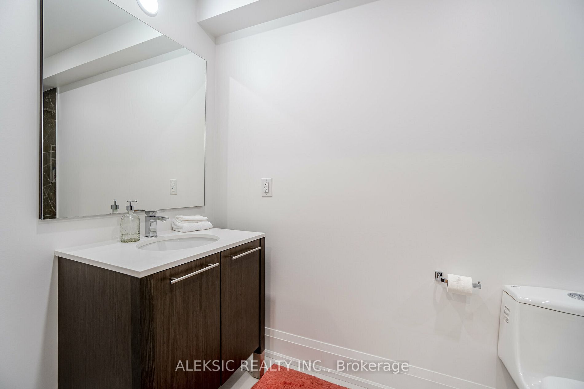 4 Eriksdale Rd