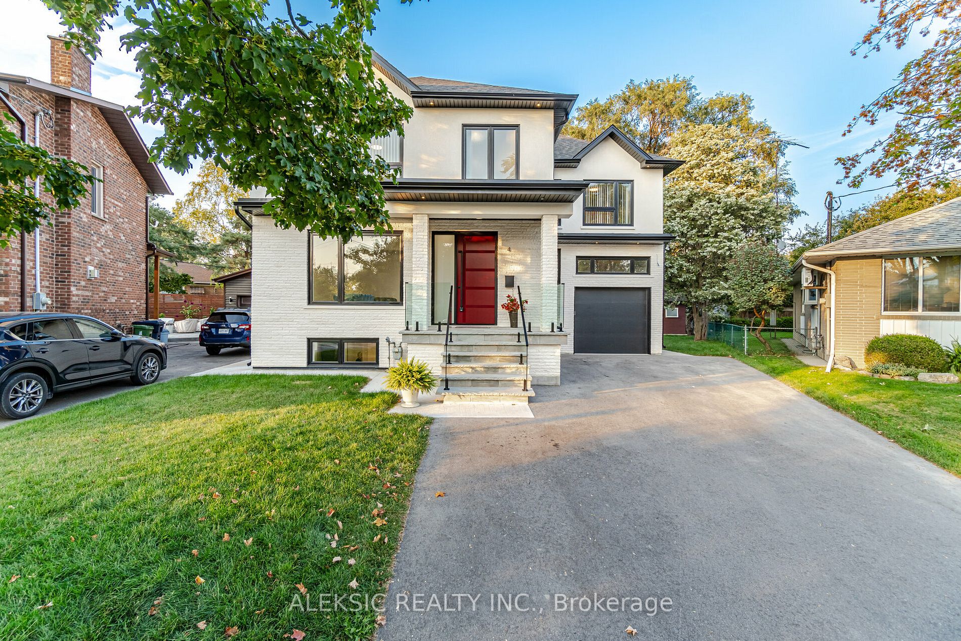 4 Eriksdale Rd