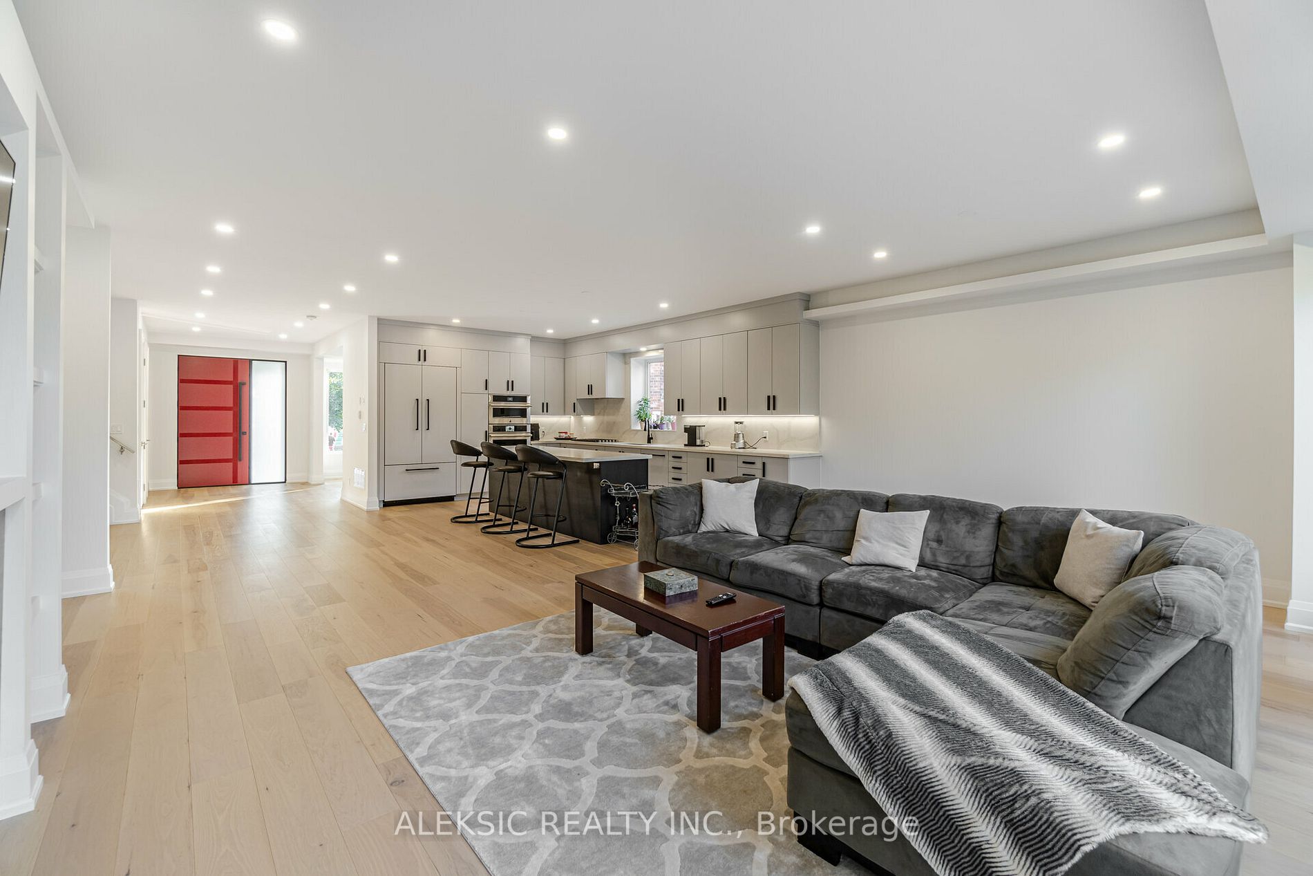 4 Eriksdale Rd