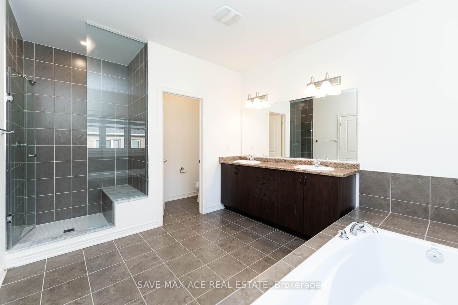 76 Clockwork Drive Dr