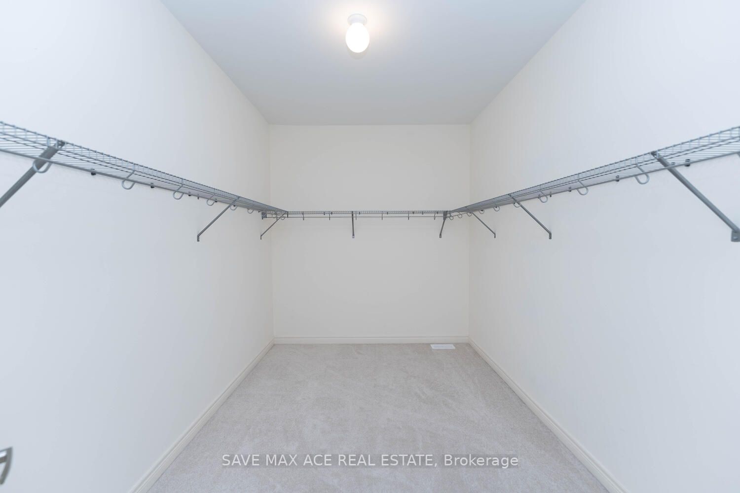 76 Clockwork Drive Dr