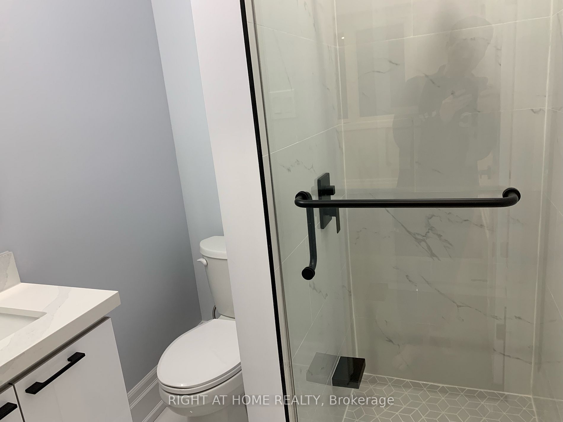 52 Fallingdale Cres