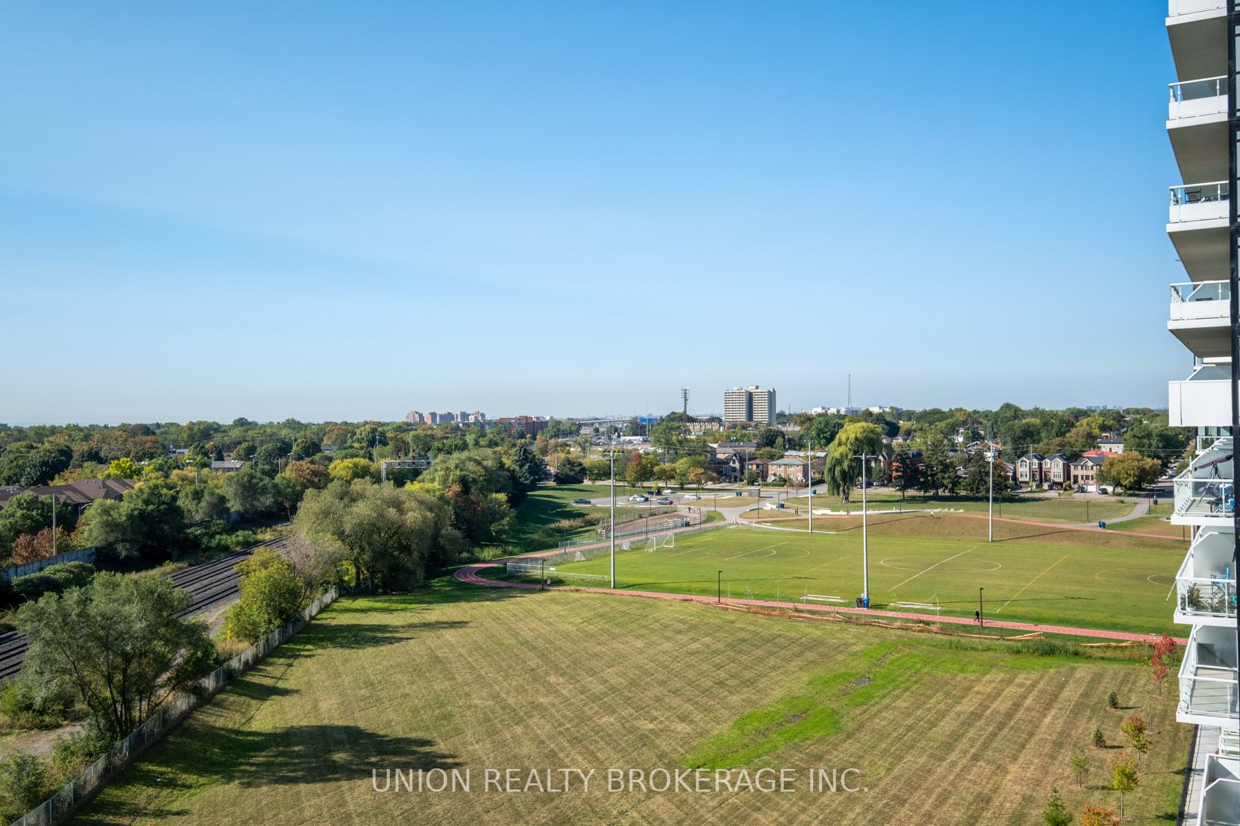 155 Legion Rd N, #905