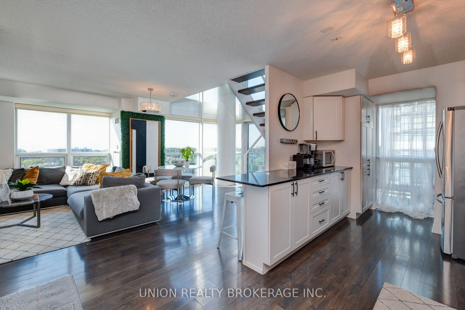 155 Legion Rd N, #905