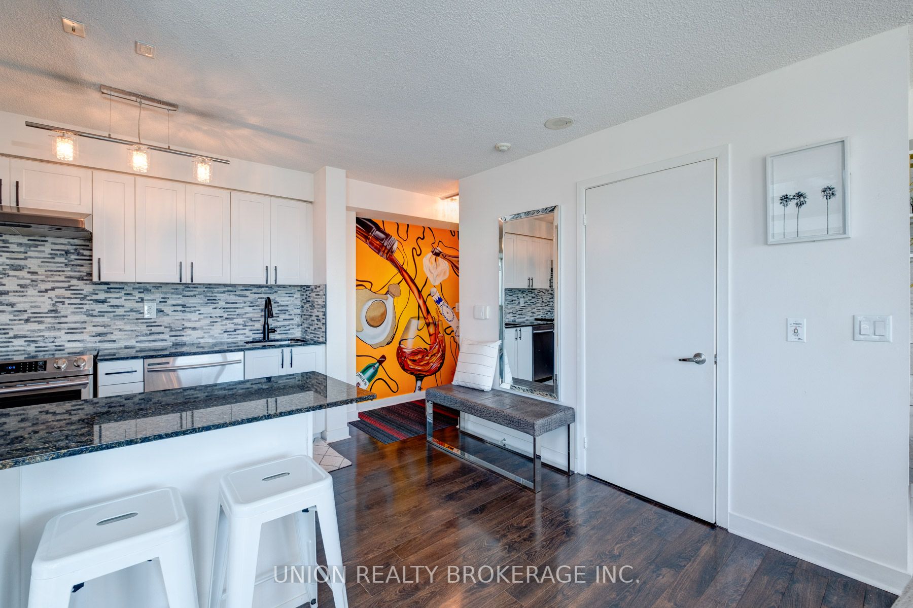 155 Legion Rd N, #905