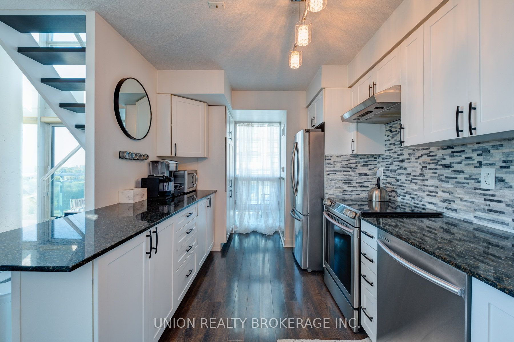 155 Legion Rd N, #905