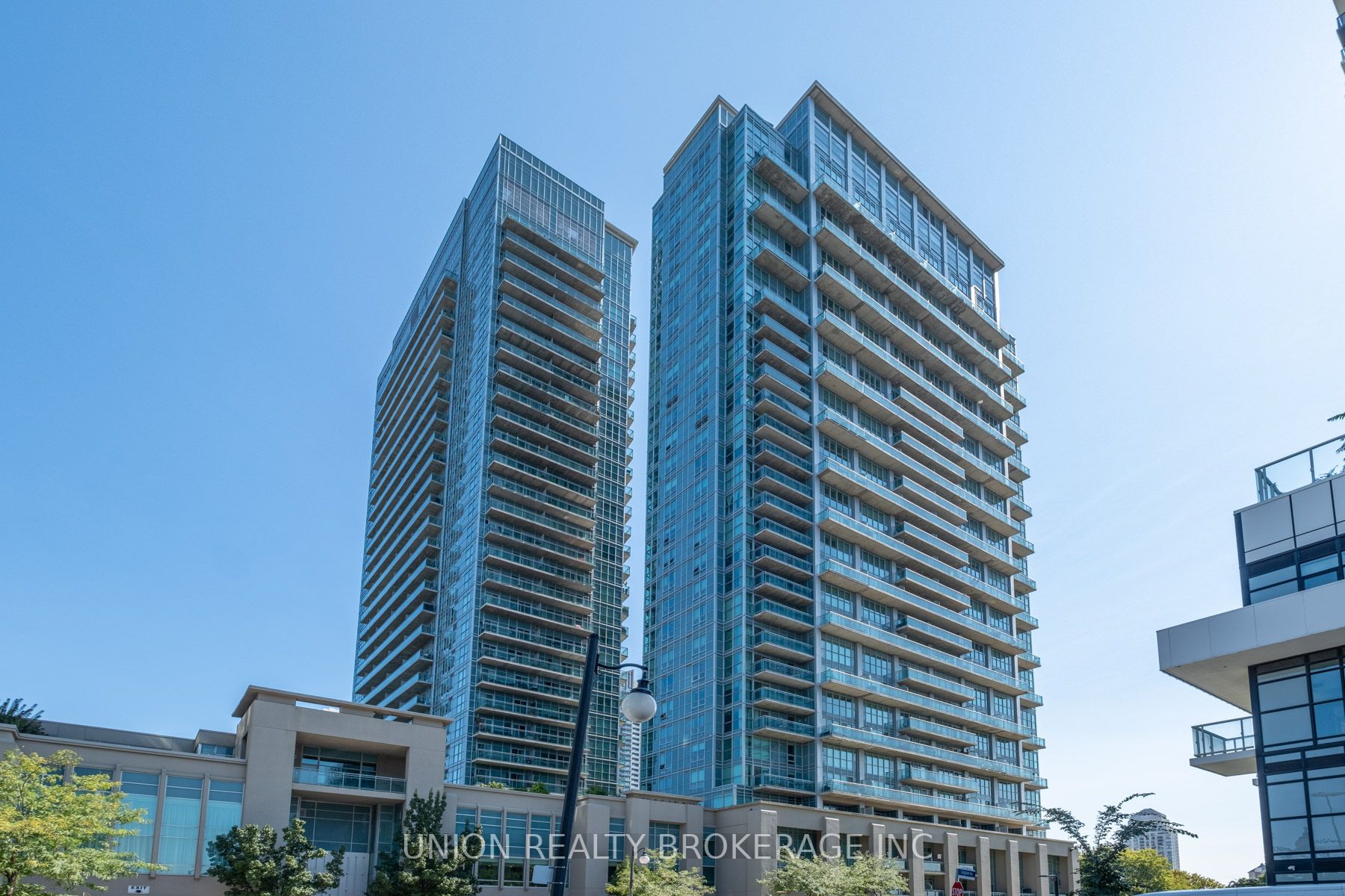 155 Legion Rd N, #905