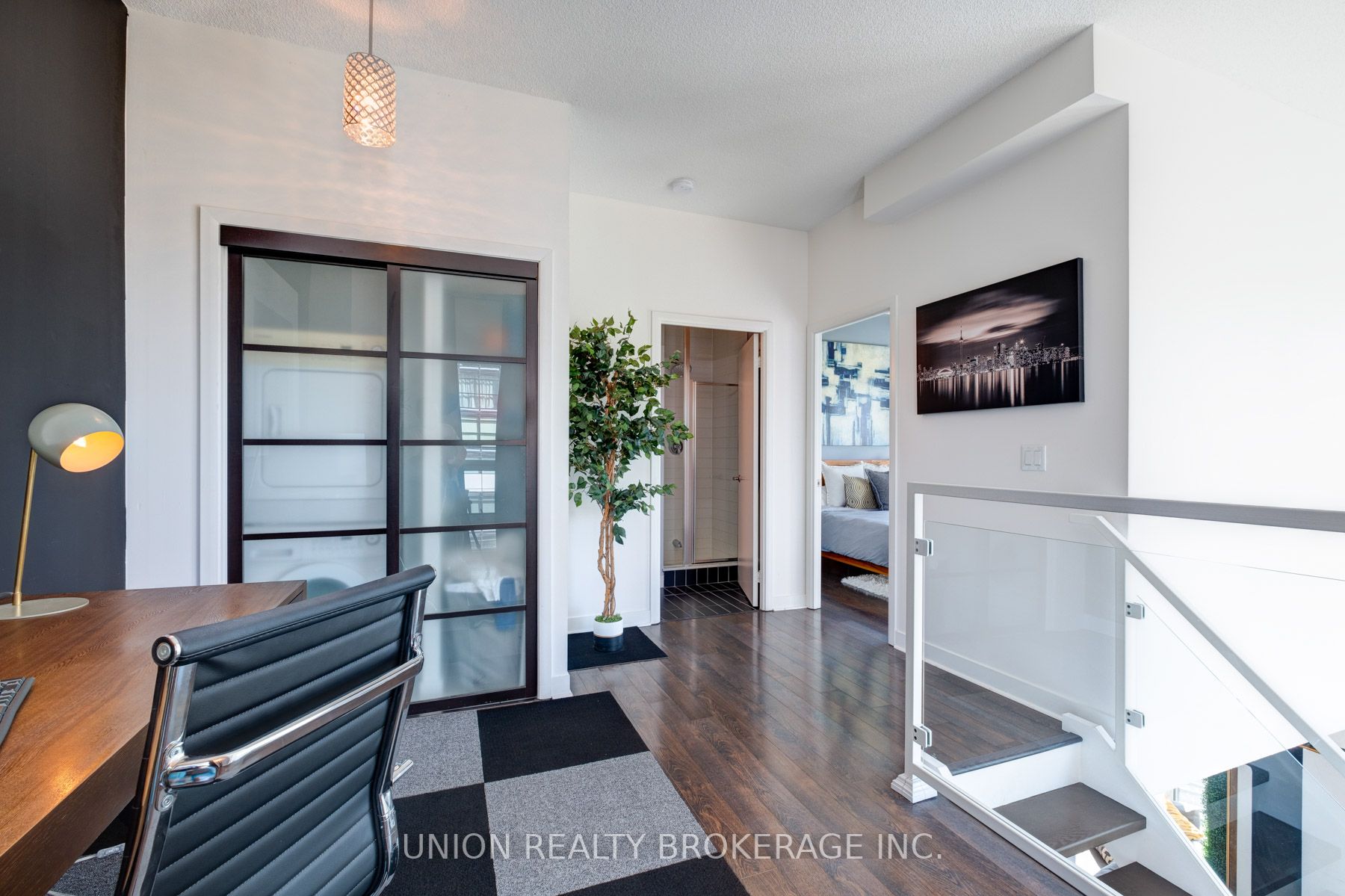 155 Legion Rd N, #905