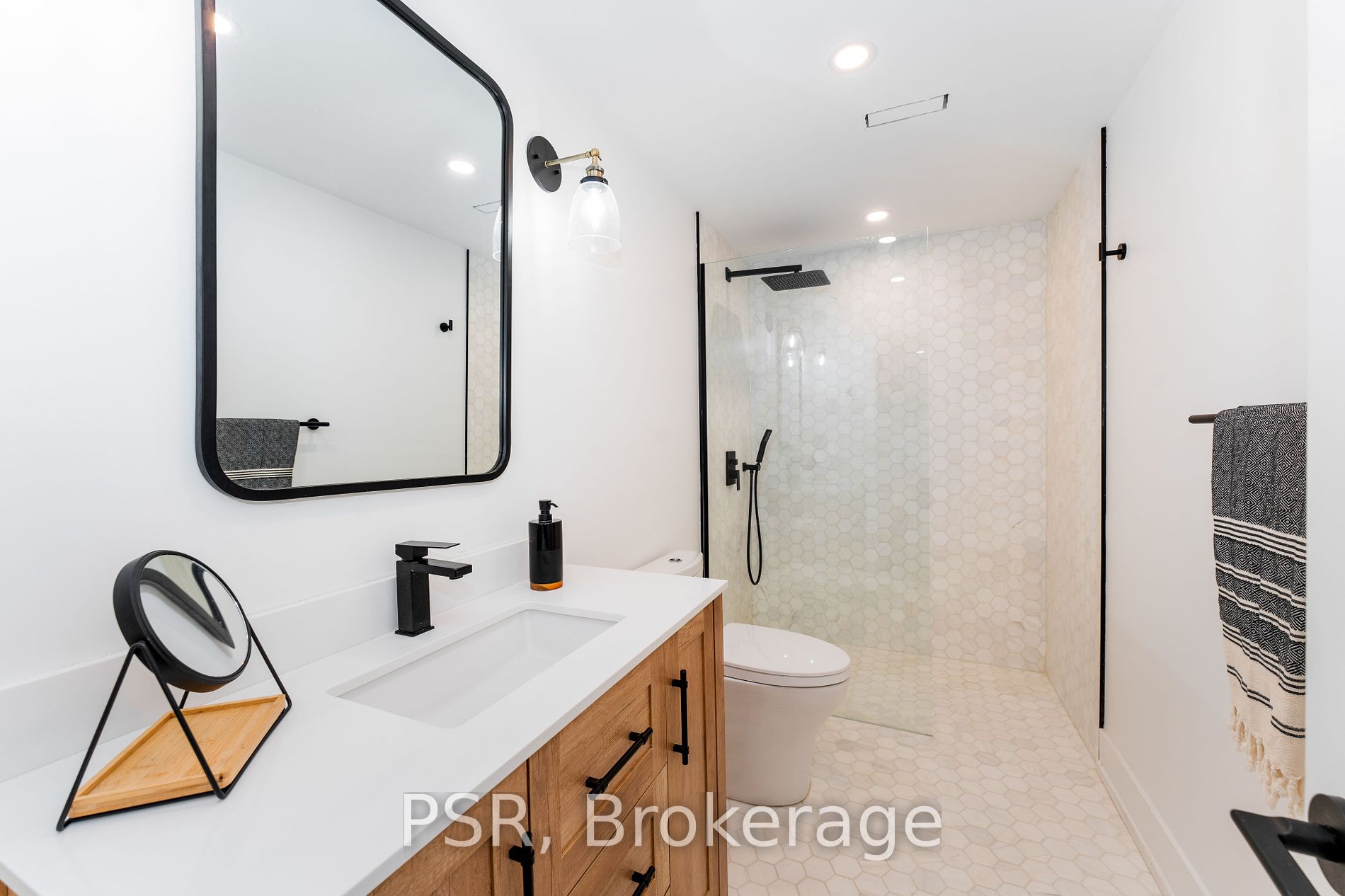 2160 Abbotswood Crt