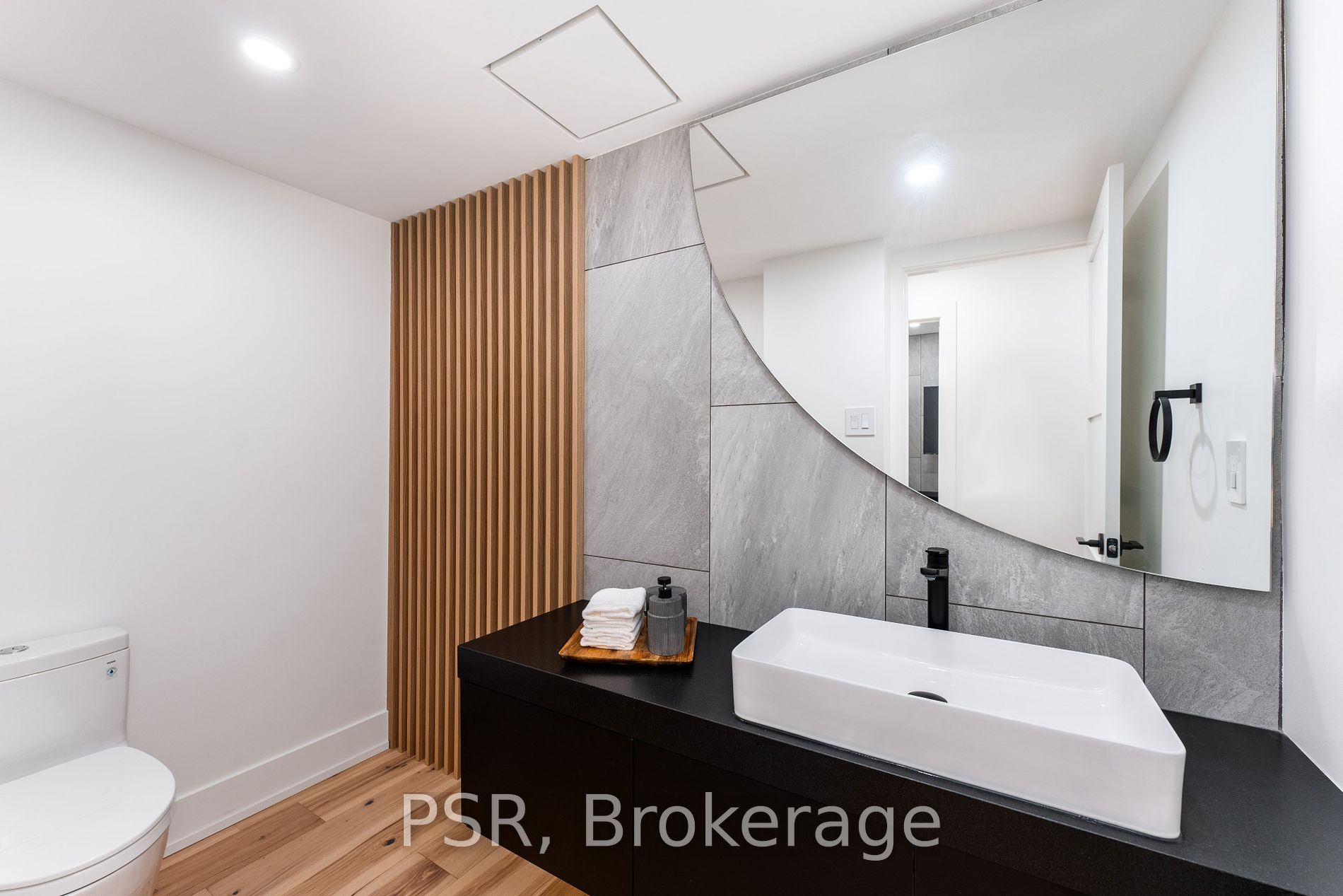 2160 Abbotswood Crt