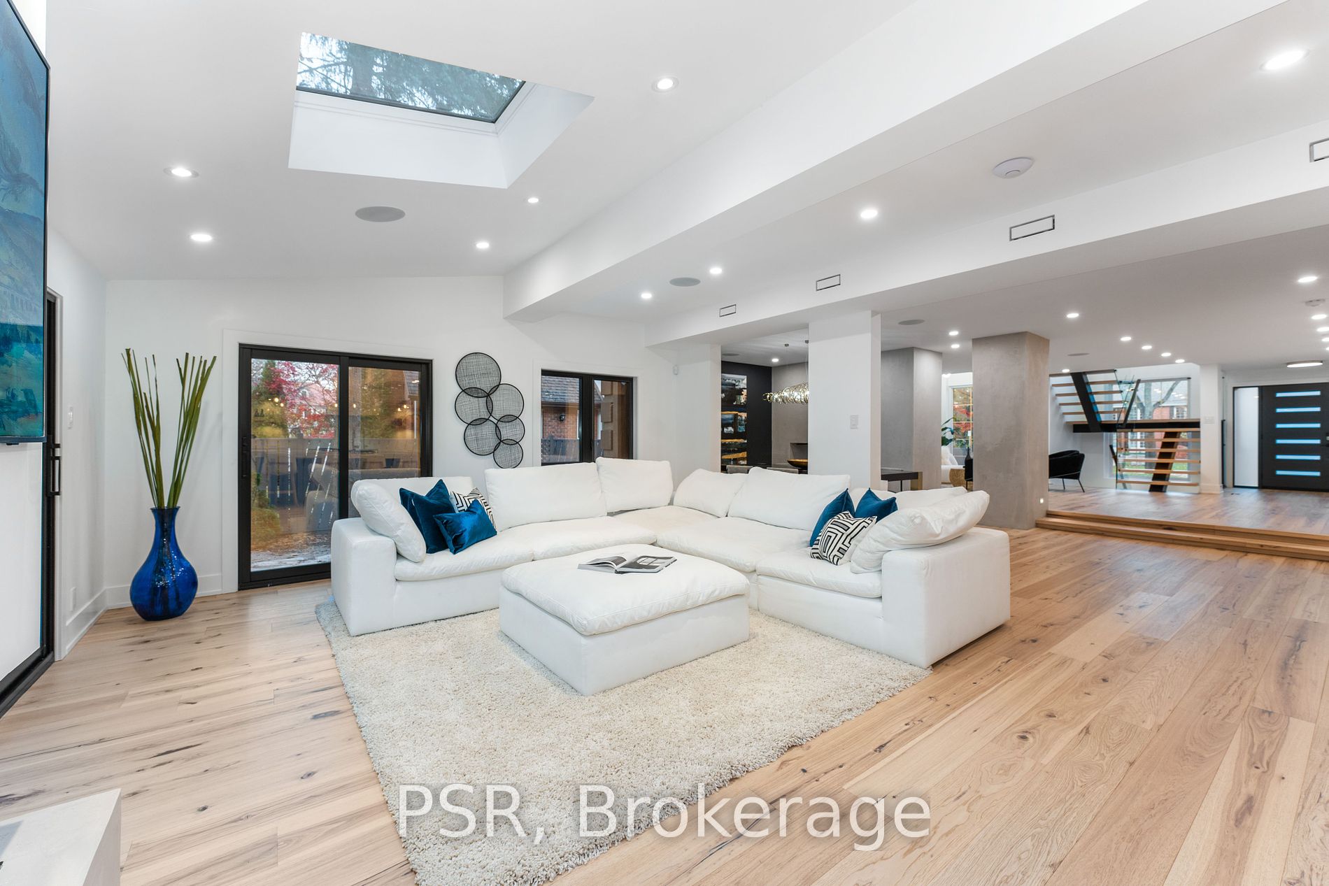 2160 Abbotswood Crt