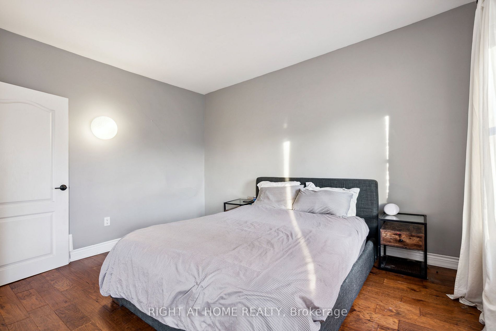 232 Maria St