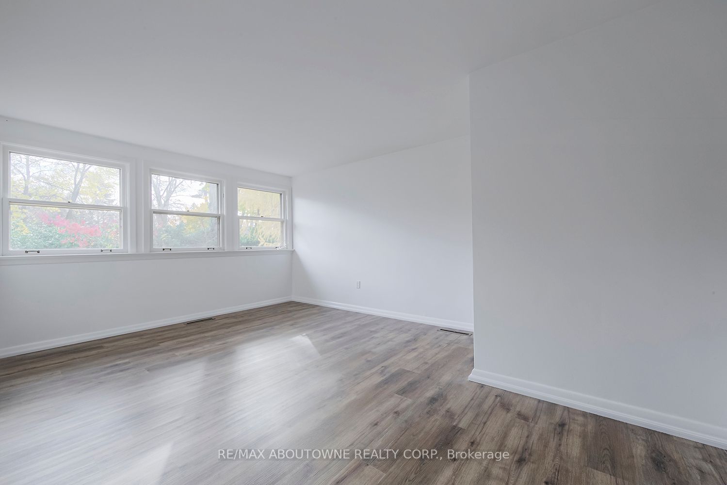 402 Macdonald Rd