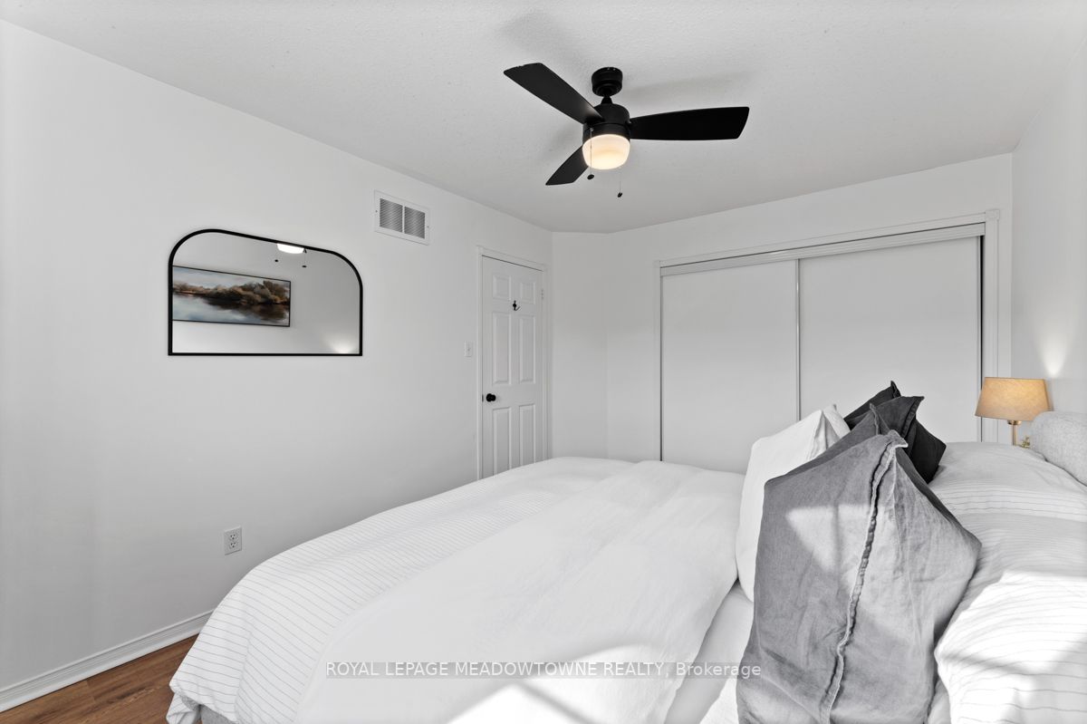 5 Dawson Cres