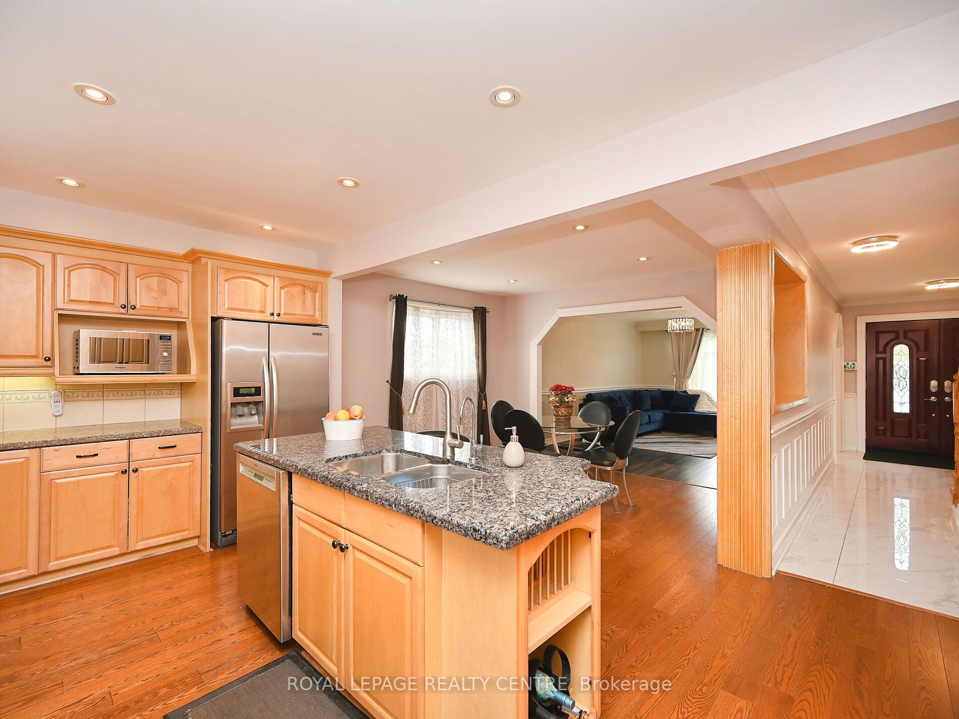 2519 Kingsberry Cres