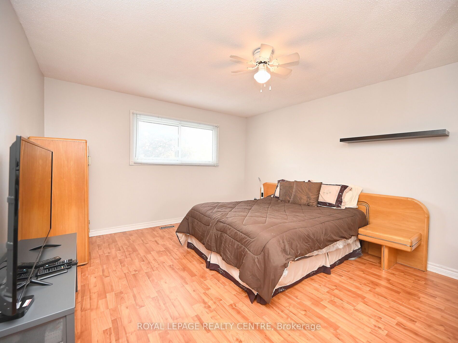 2519 Kingsberry Cres
