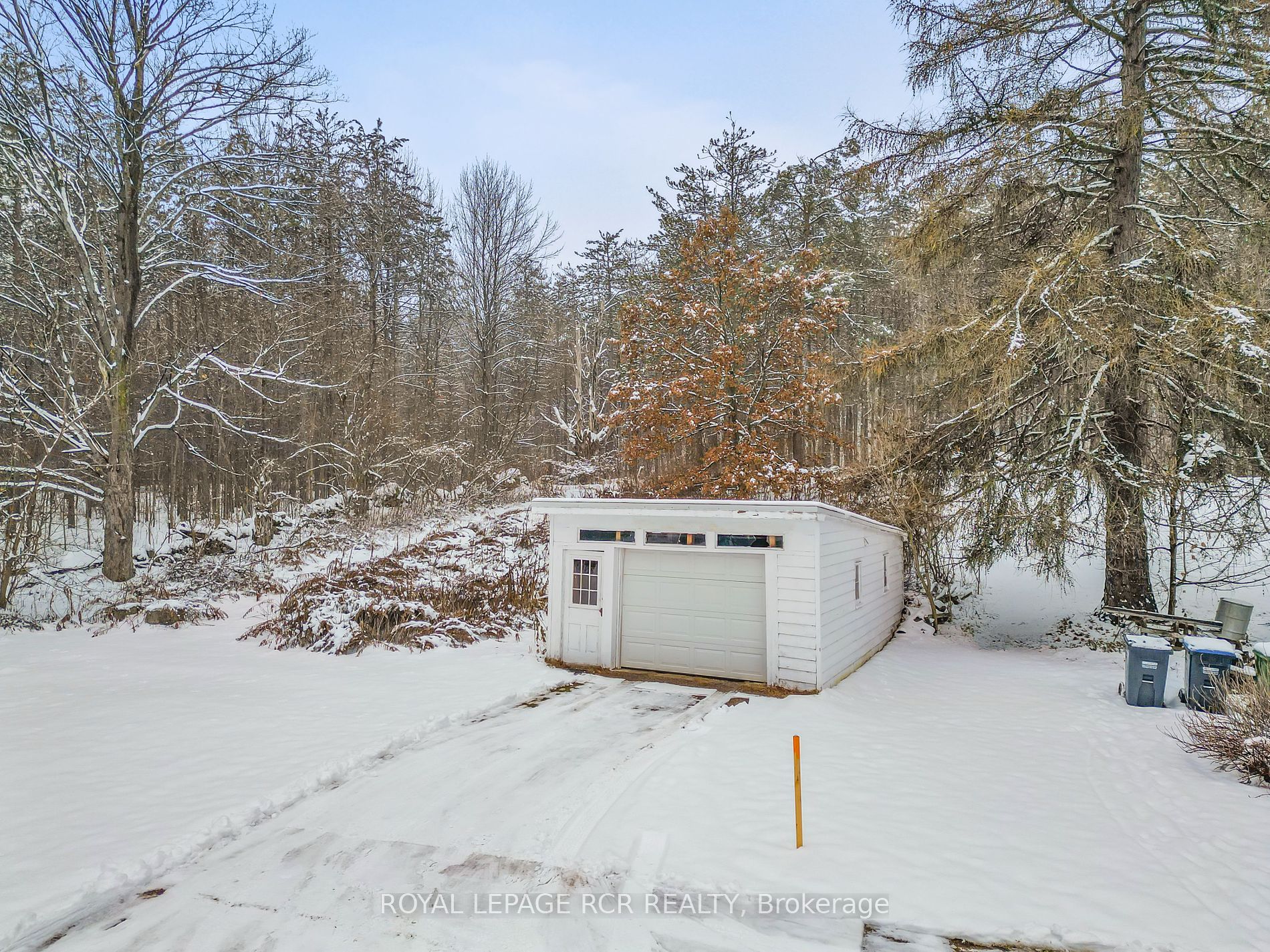 1380 Queen St W