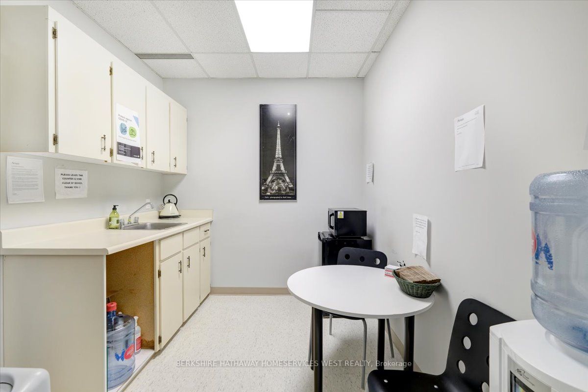 5080 Timberlea Blvd, #215
